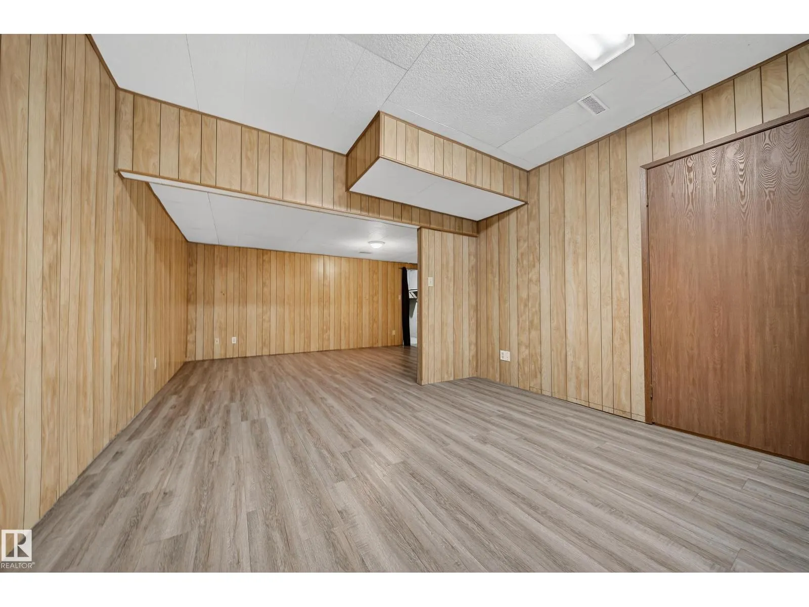 10313 150 ST NW
