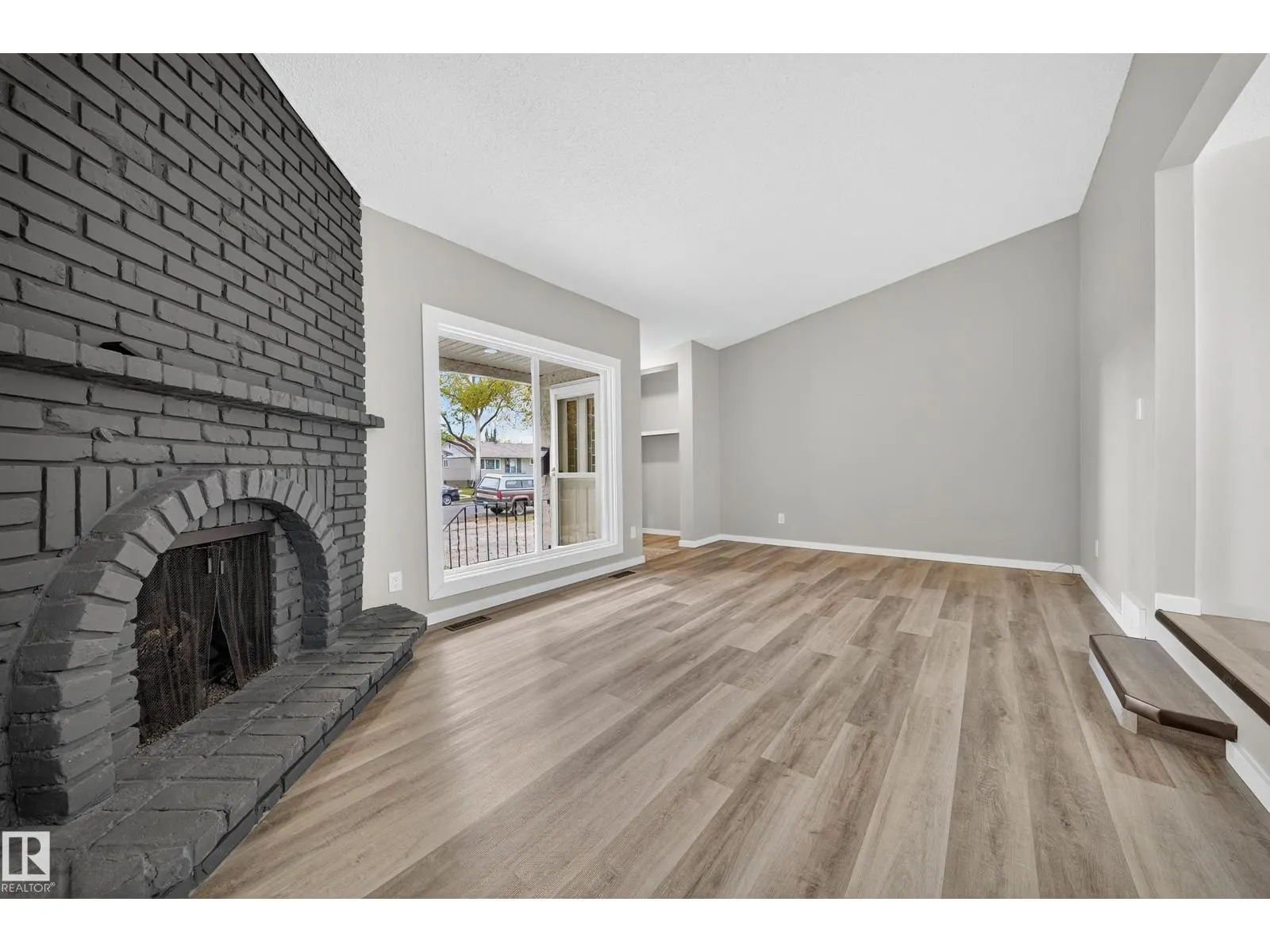 10313 150 ST NW