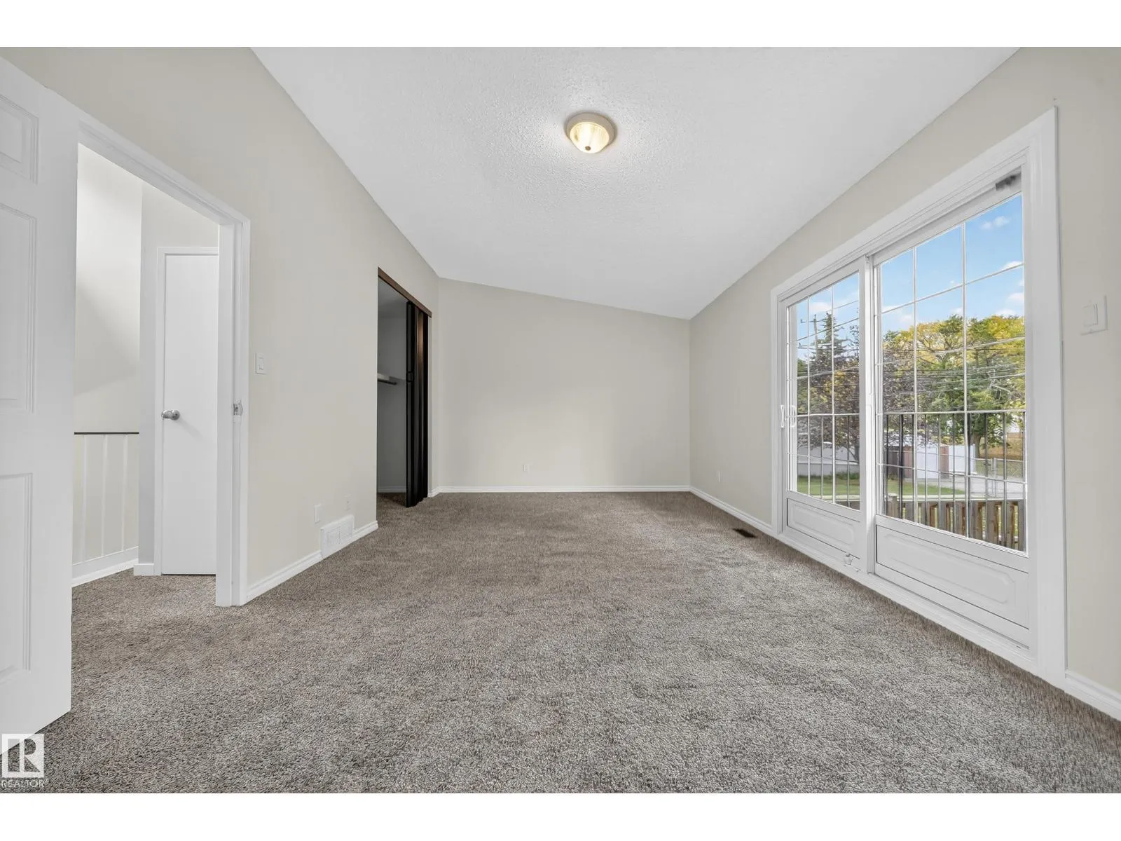 10313 150 ST NW
