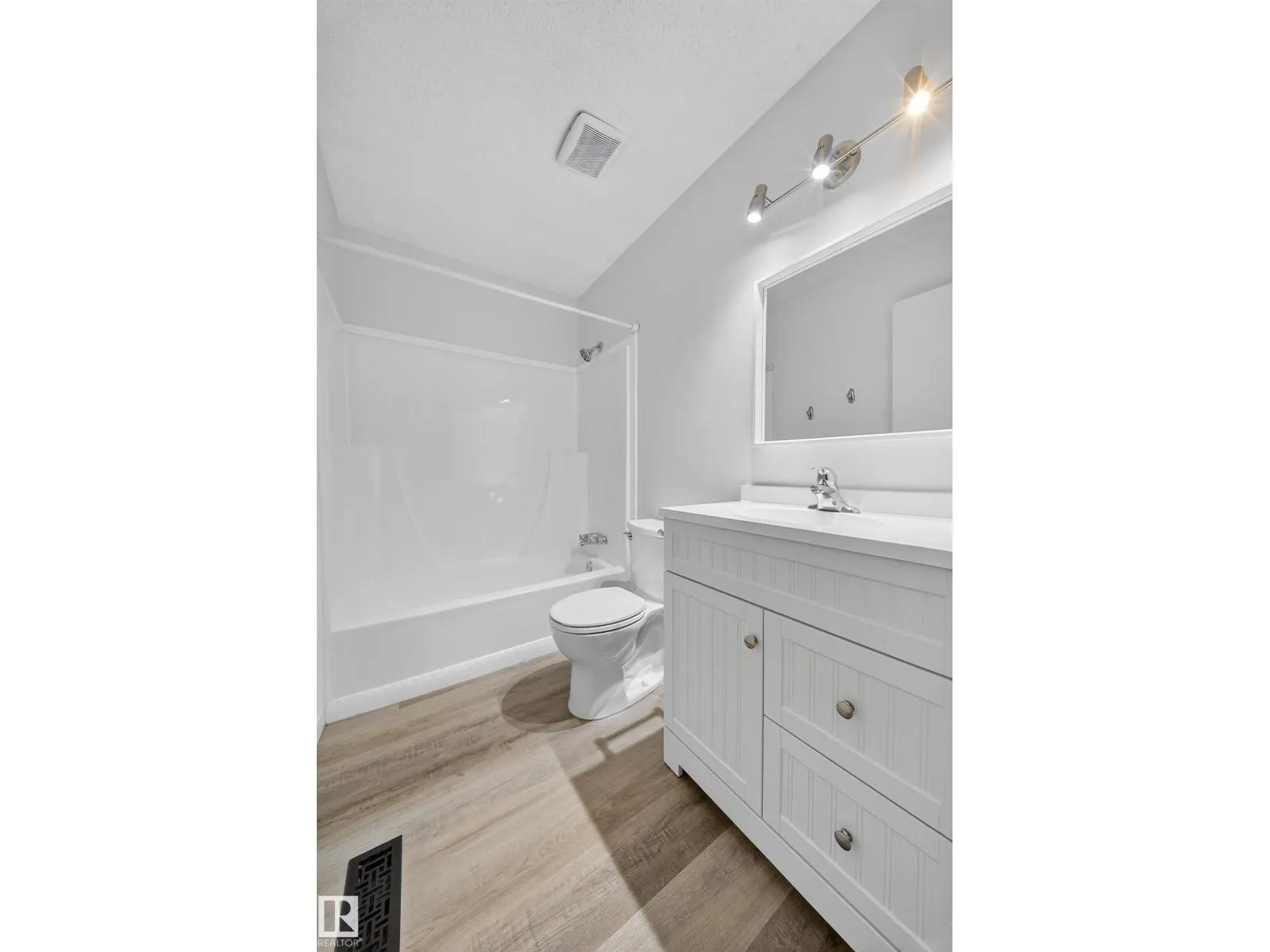 10313 150 ST NW
