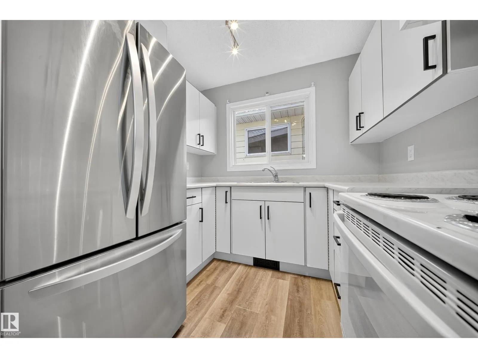 10313 150 ST NW