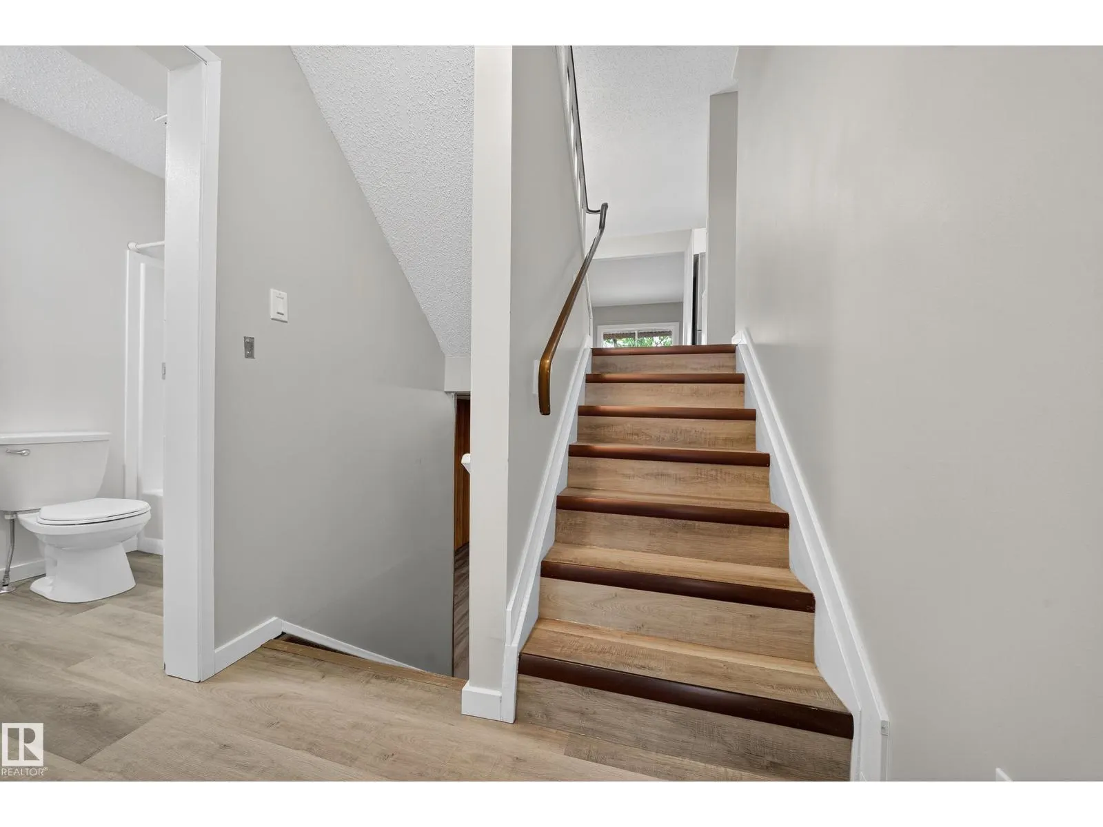 10313 150 ST NW