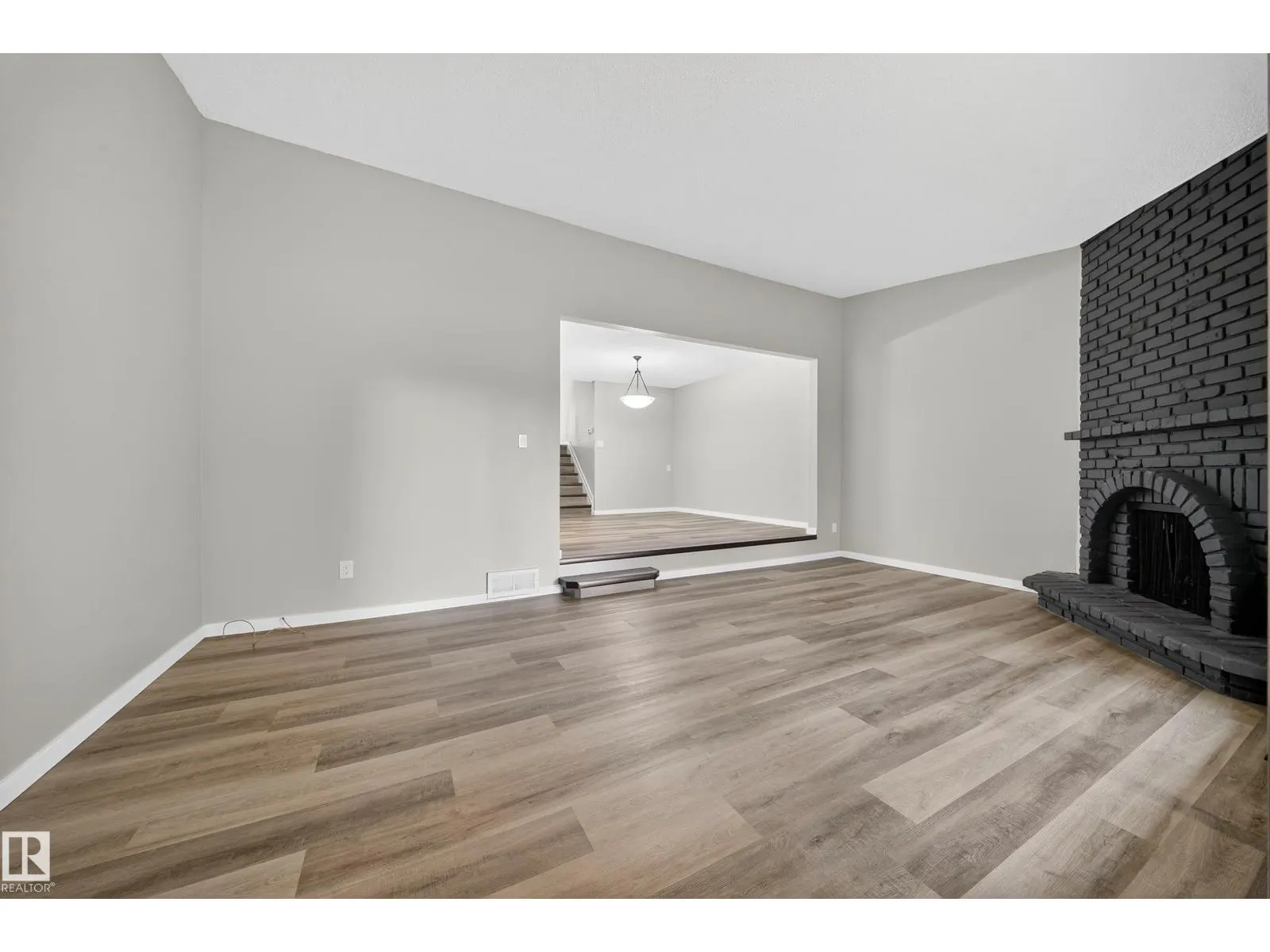 10313 150 ST NW