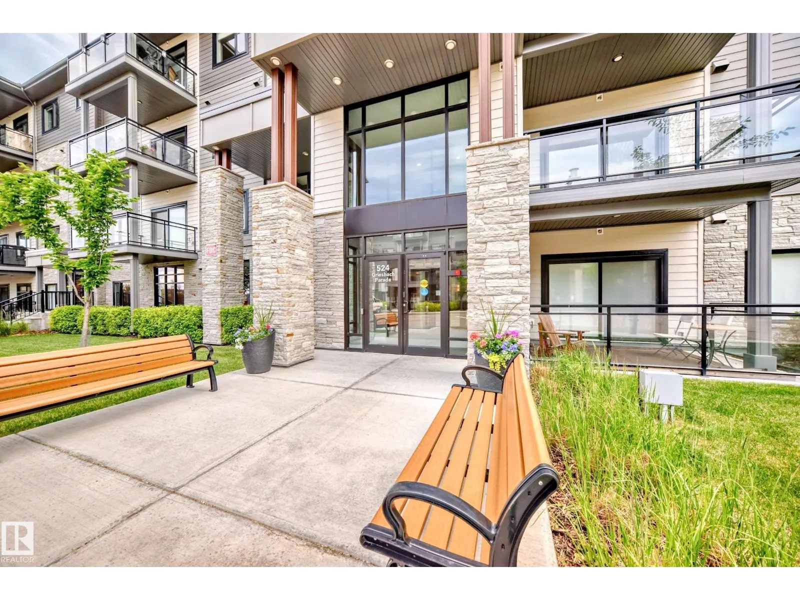 #421 524 GRIESBACH PR NW