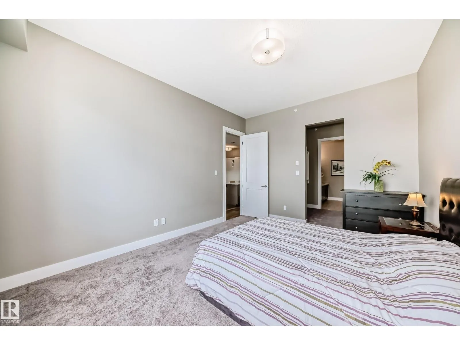 #421 524 GRIESBACH PR NW