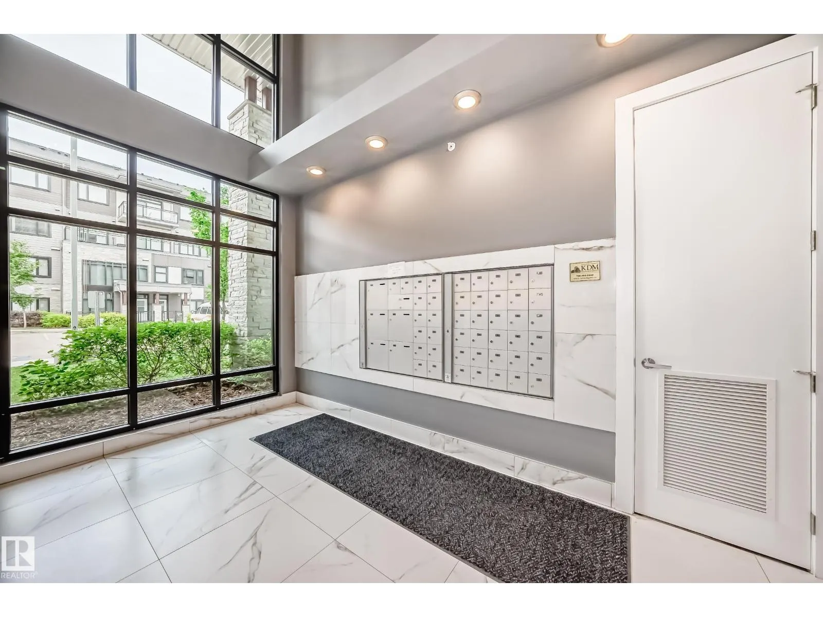 #421 524 GRIESBACH PR NW