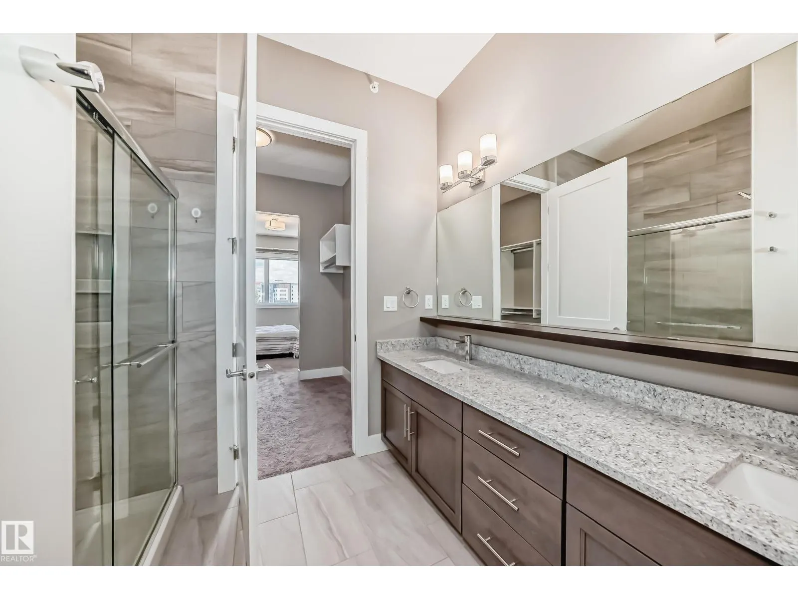 #421 524 GRIESBACH PR NW