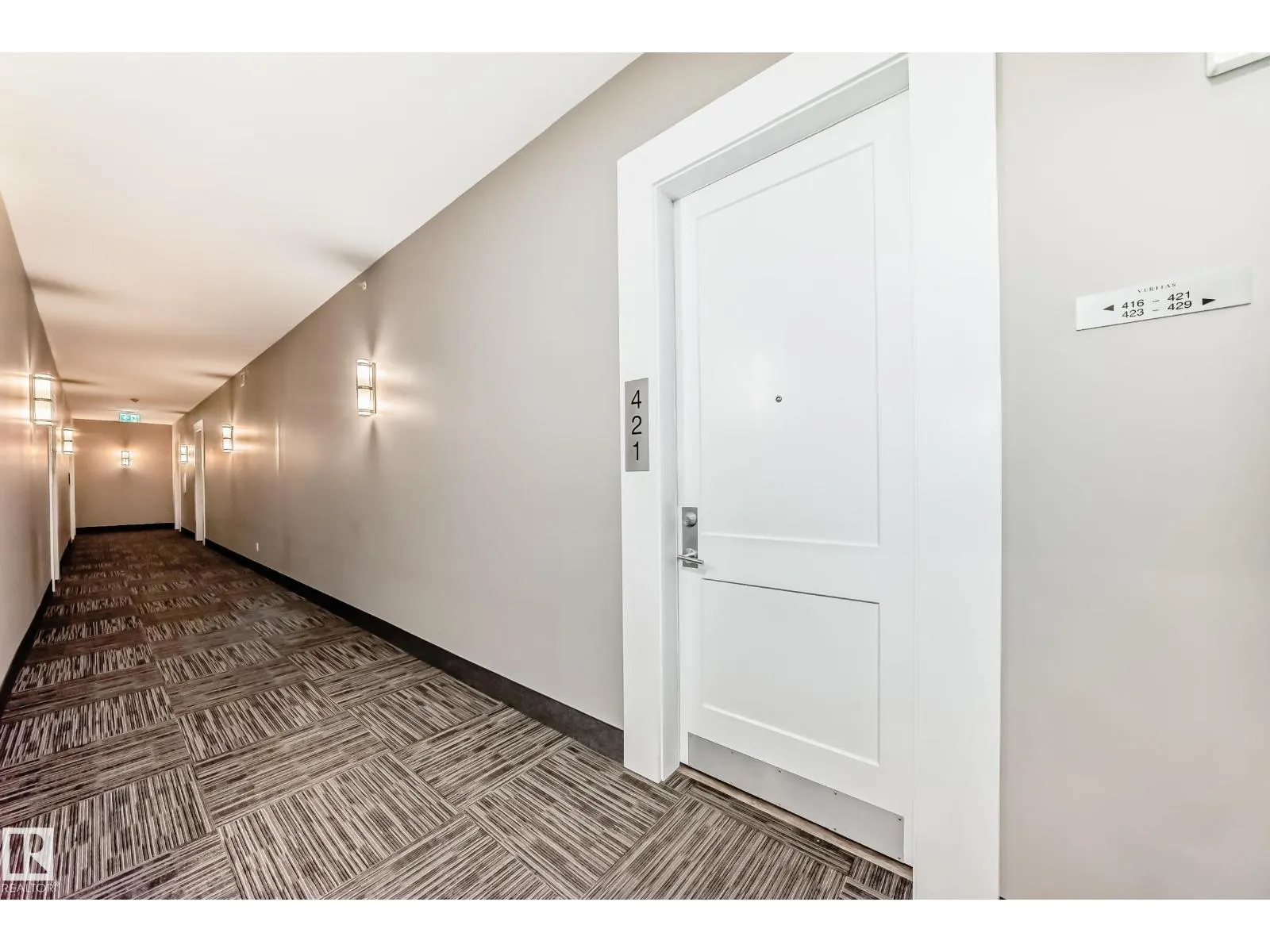#421 524 GRIESBACH PR NW