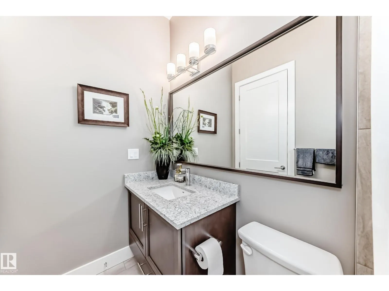 #421 524 GRIESBACH PR NW
