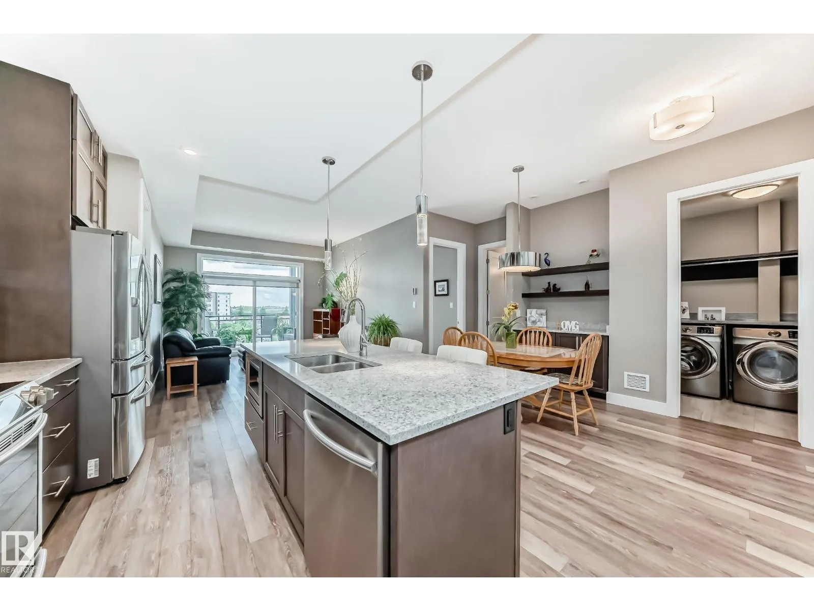 #421 524 GRIESBACH PR NW