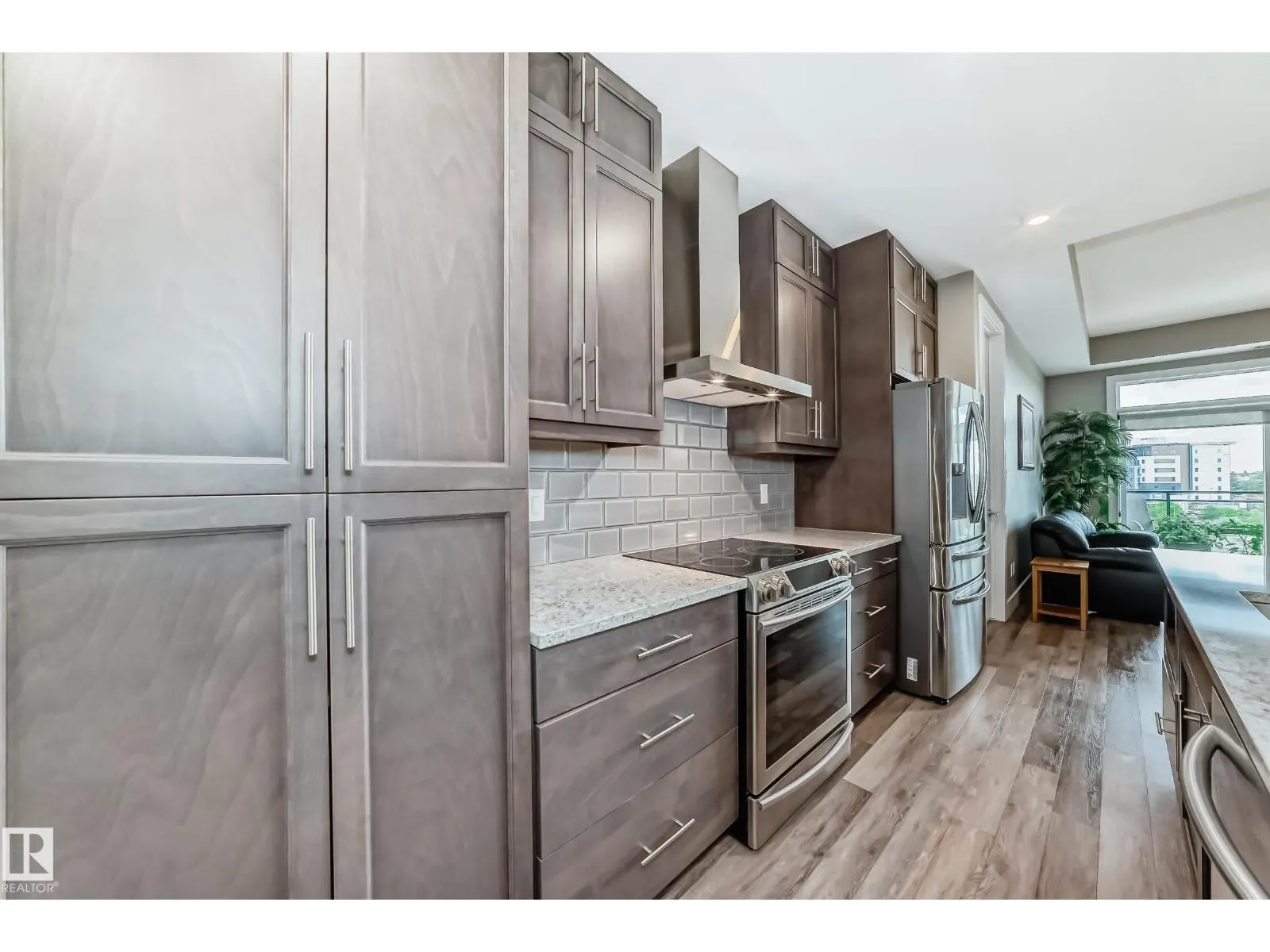 #421 524 GRIESBACH PR NW