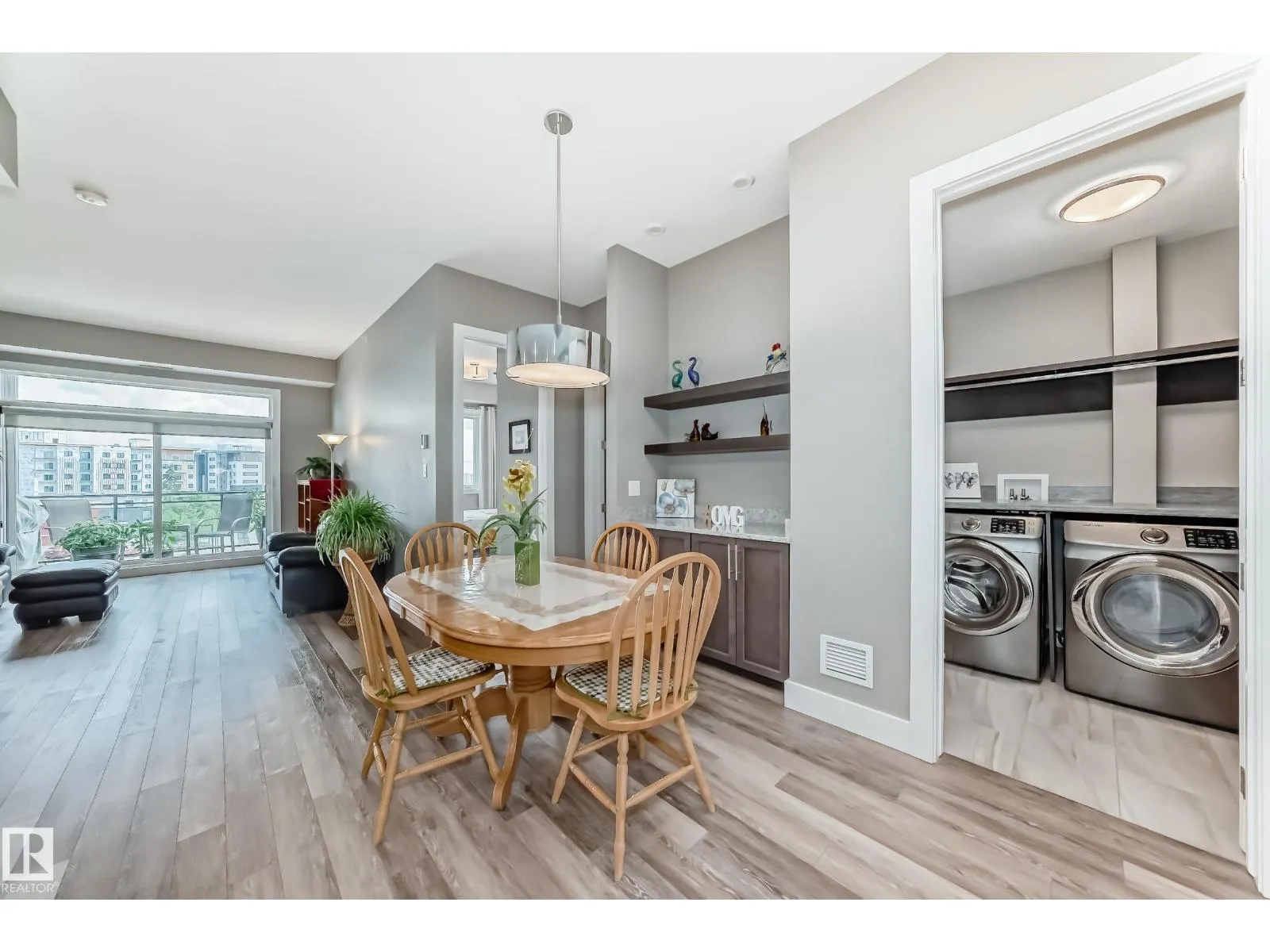 #421 524 GRIESBACH PR NW