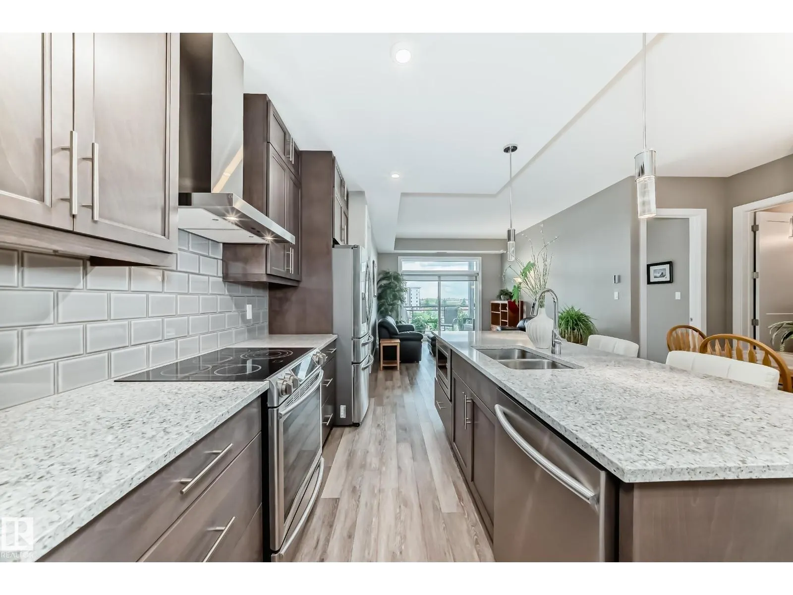 #421 524 GRIESBACH PR NW