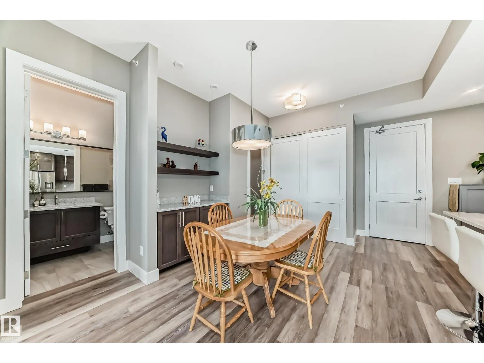 #421 524 GRIESBACH PR NW
