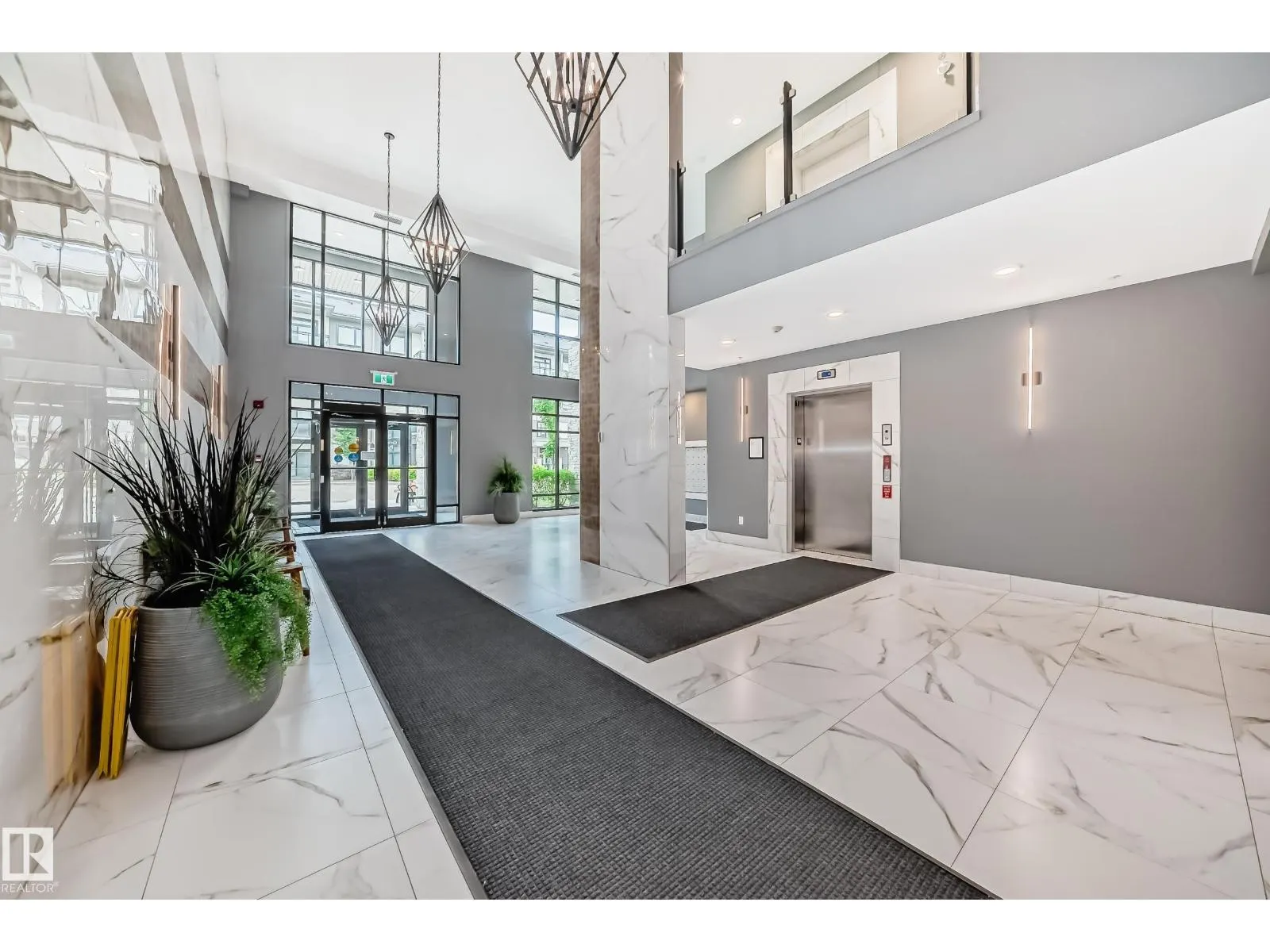 #421 524 GRIESBACH PR NW
