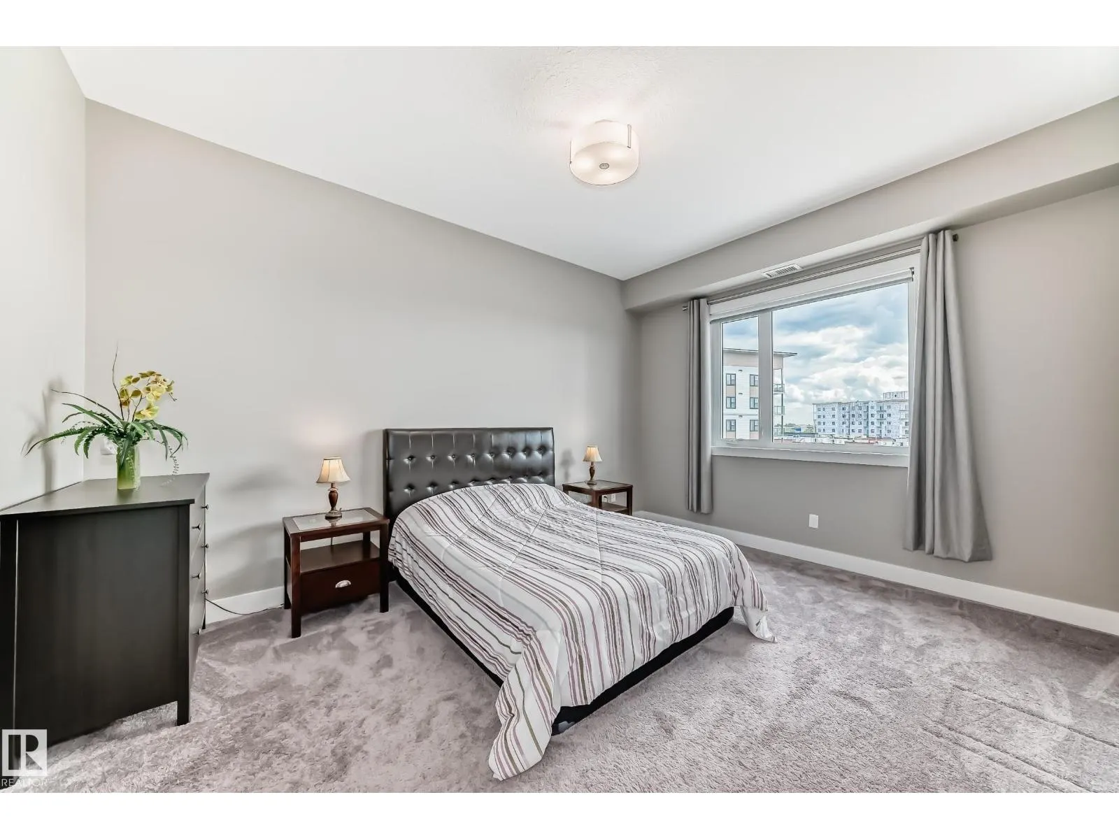 #421 524 GRIESBACH PR NW
