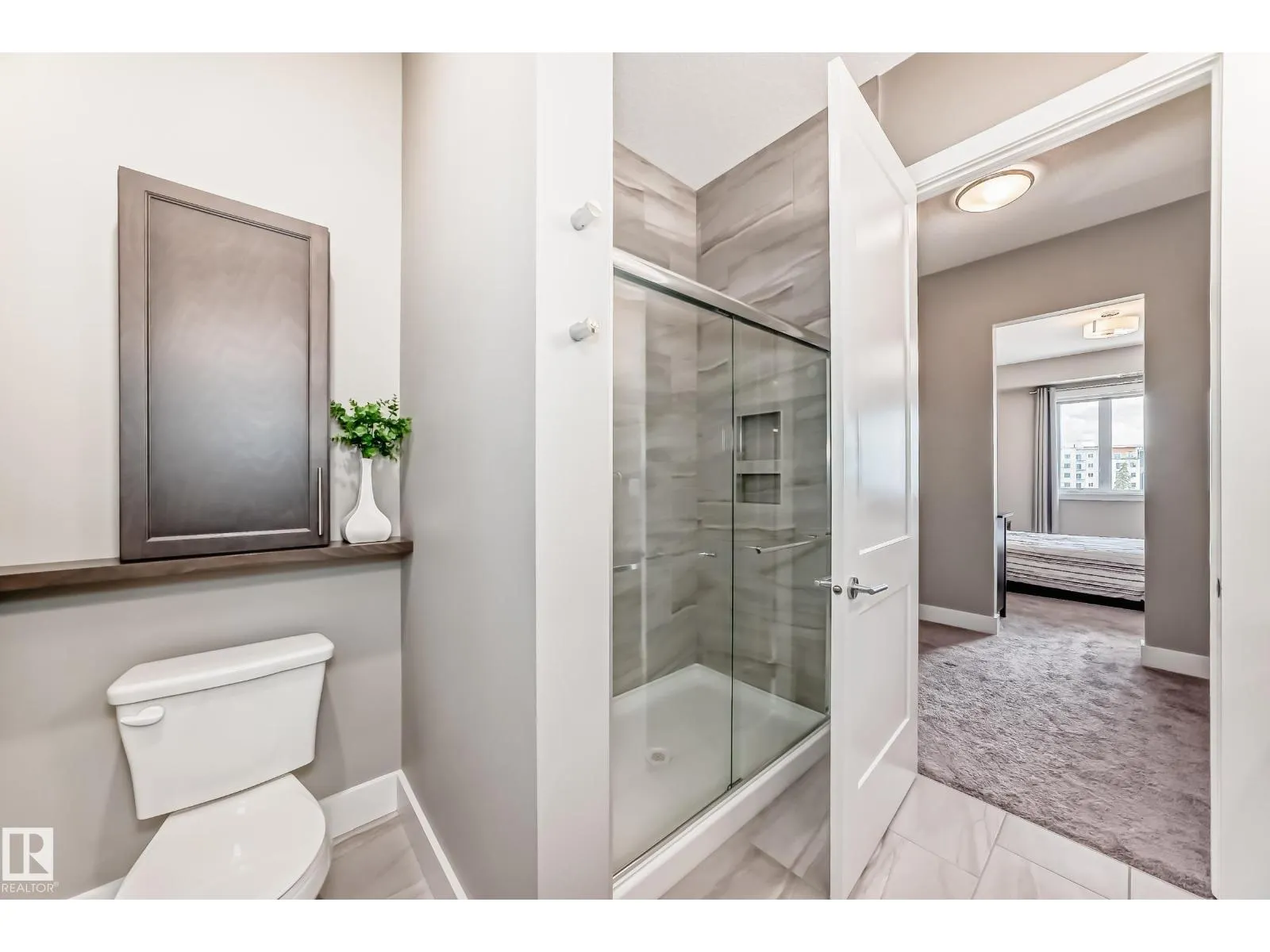 #421 524 GRIESBACH PR NW