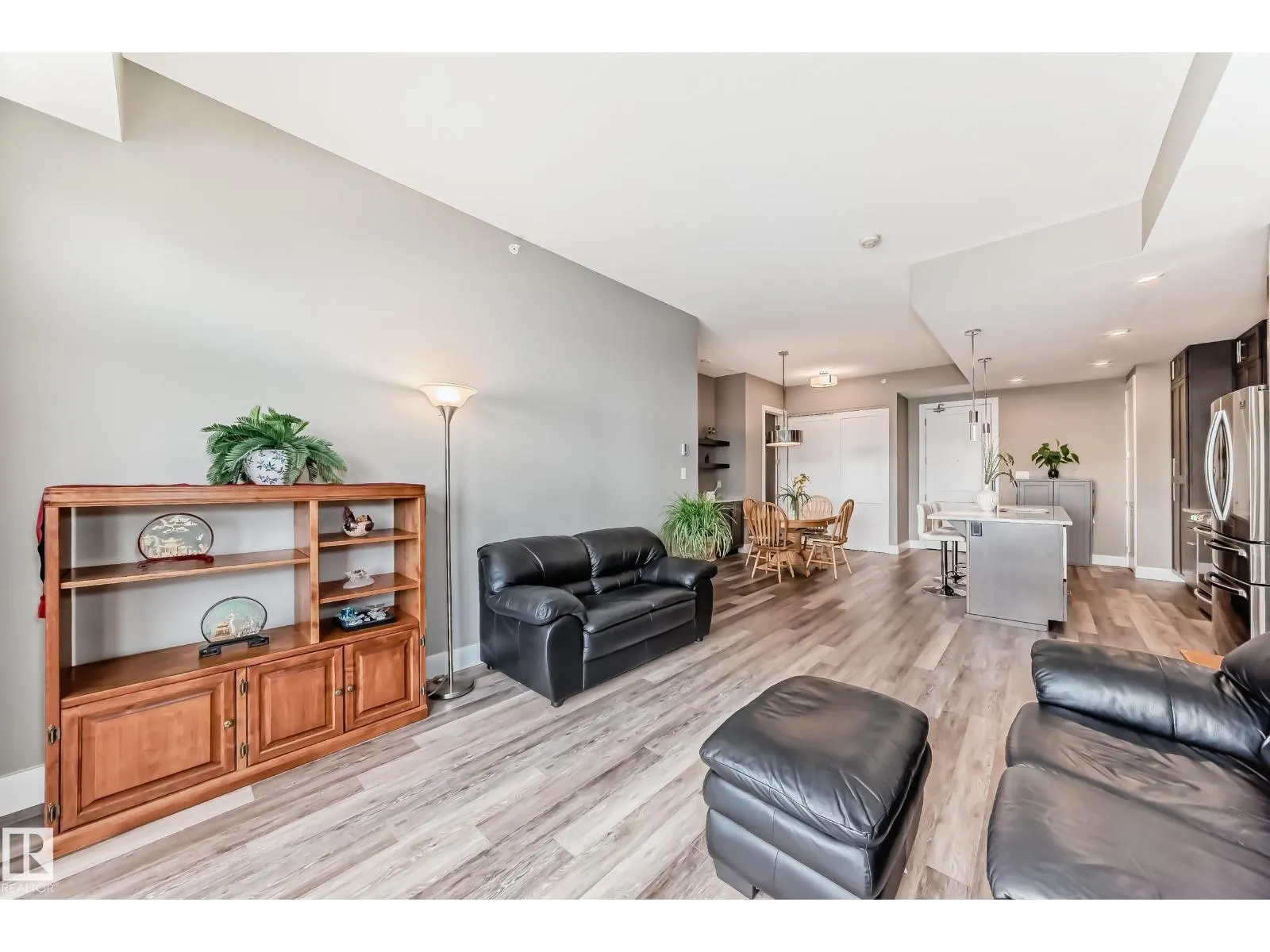 #421 524 GRIESBACH PR NW
