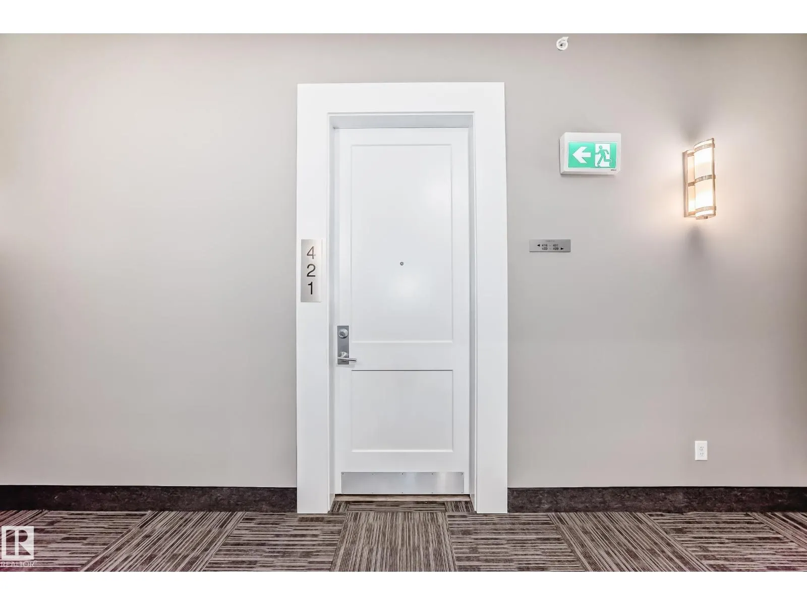 #421 524 GRIESBACH PR NW