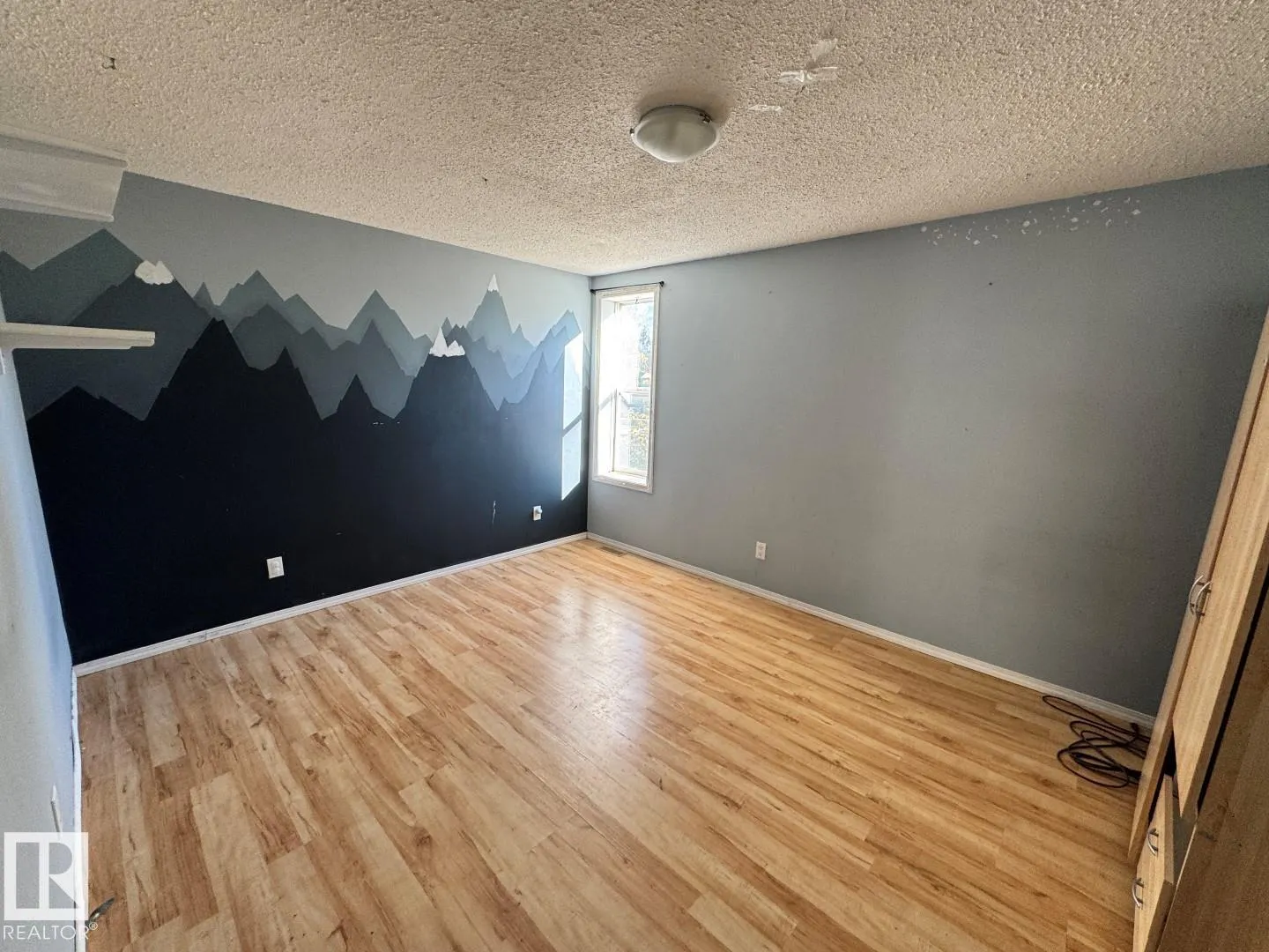 #1126 10770 Winterburn Rd NW