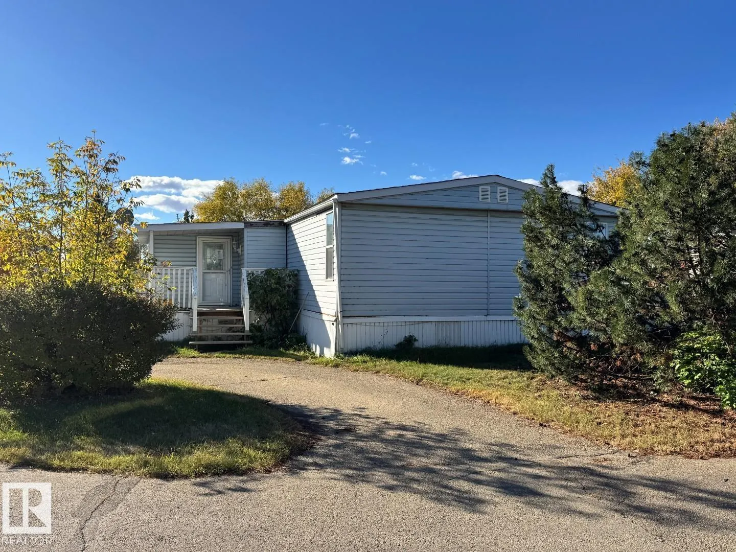 #1126 10770 Winterburn Rd NW