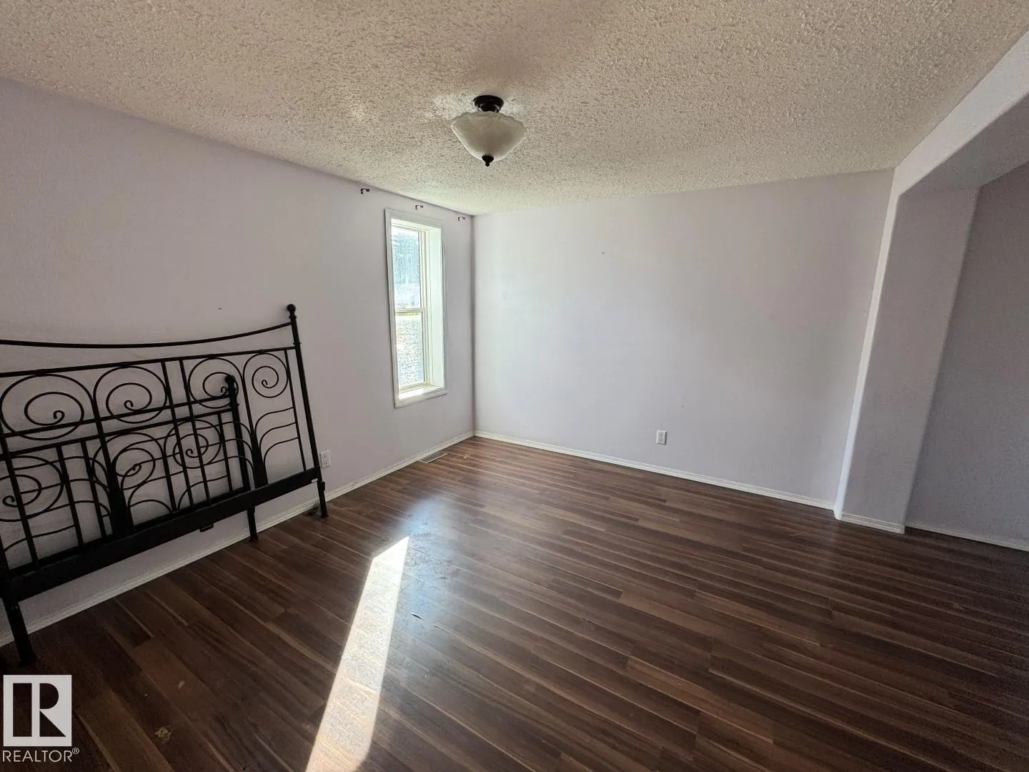 #1126 10770 Winterburn Rd NW