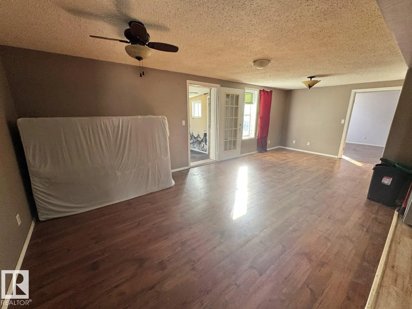 #1126 10770 Winterburn Rd NW