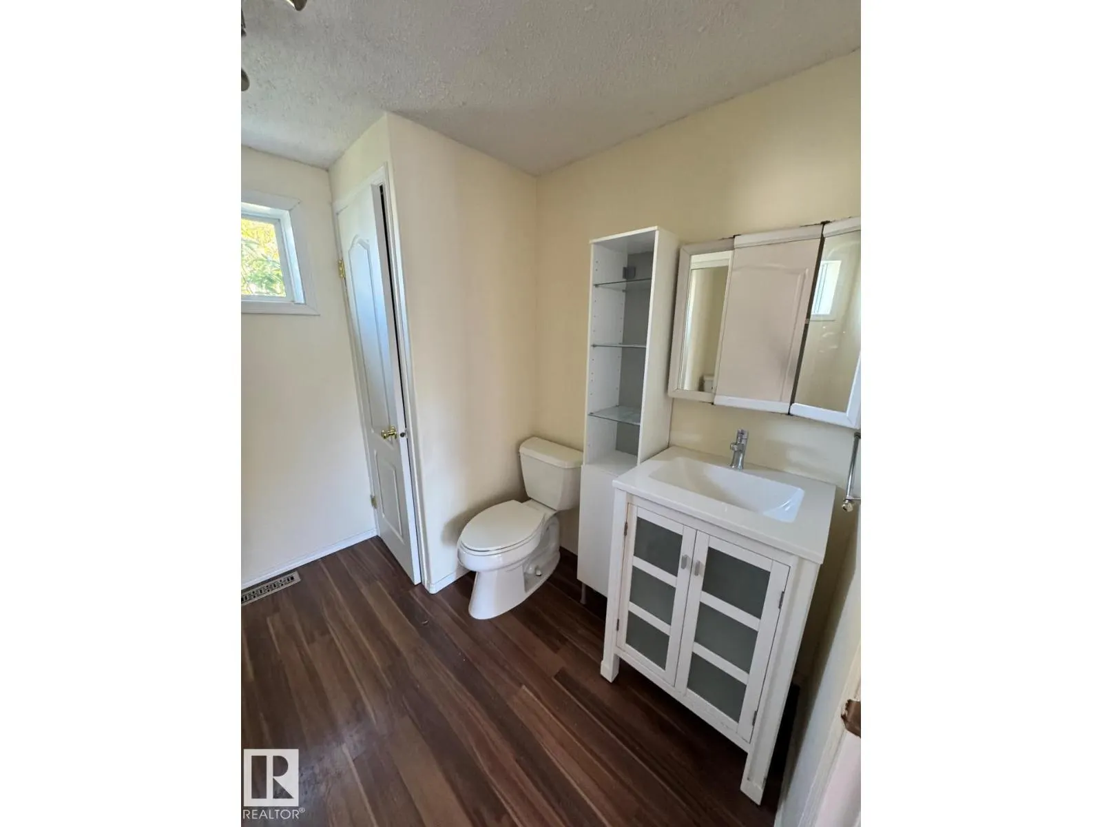 #1126 10770 Winterburn Rd NW