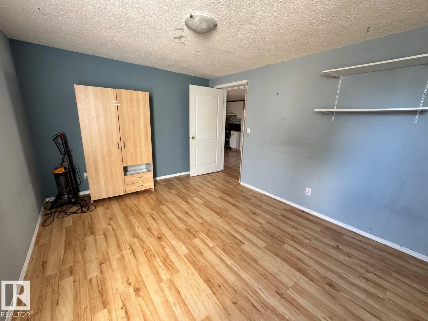 #1126 10770 Winterburn Rd NW