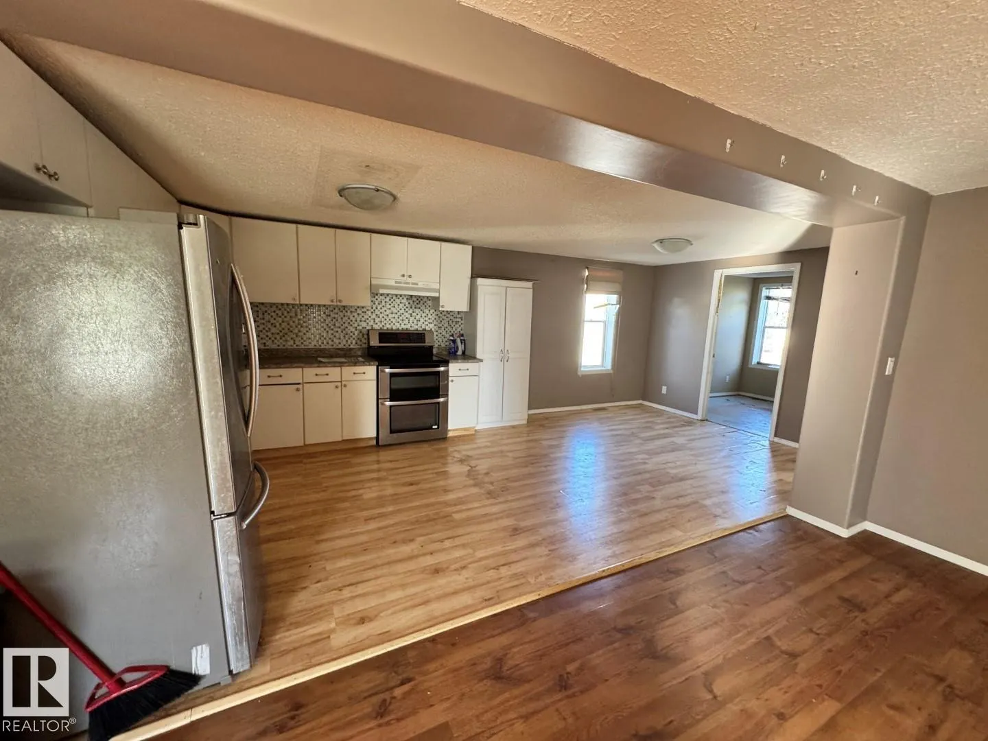 #1126 10770 Winterburn Rd NW