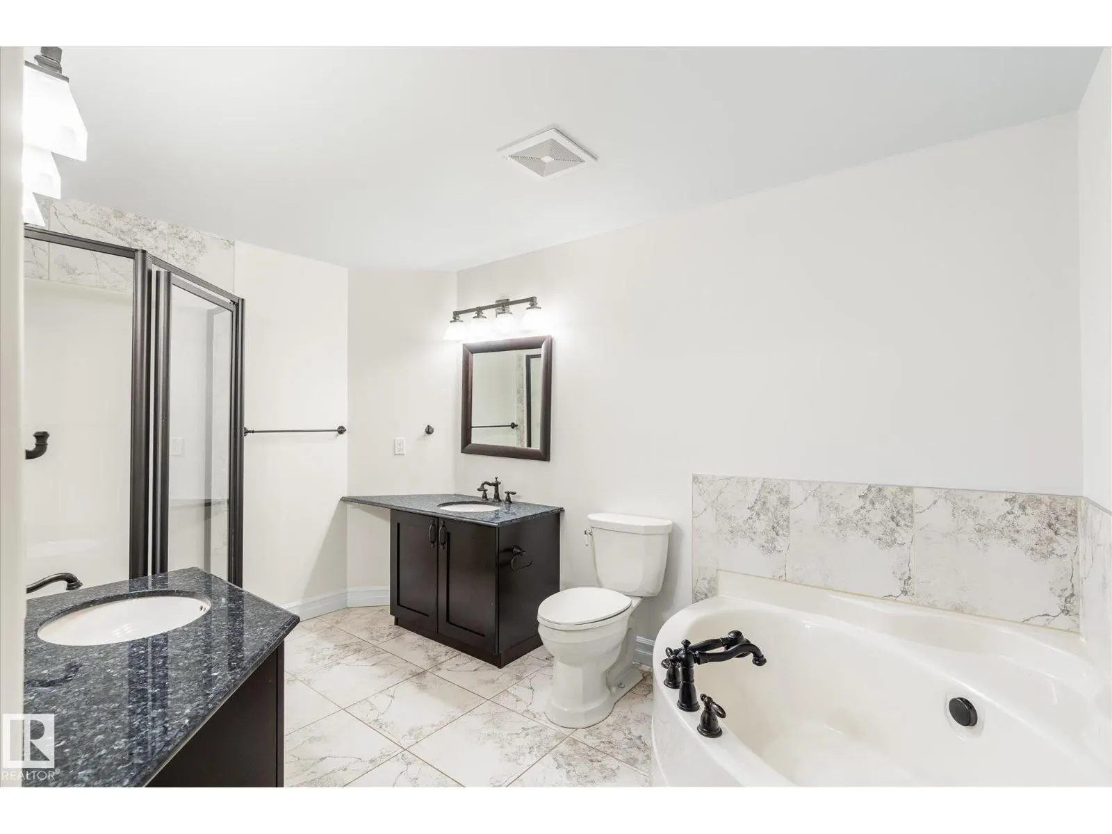 #304 10142 111 ST NW