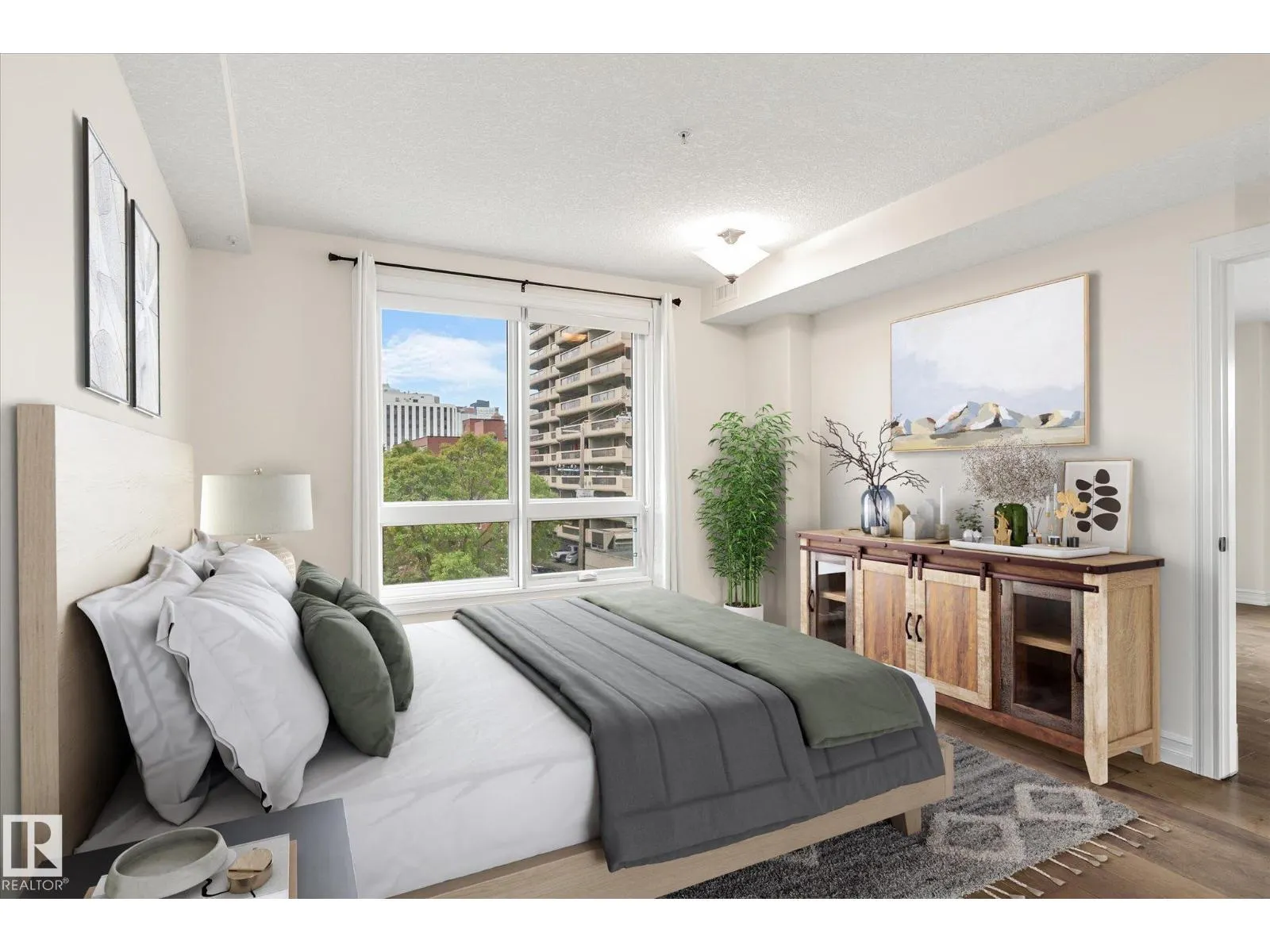 #304 10142 111 ST NW