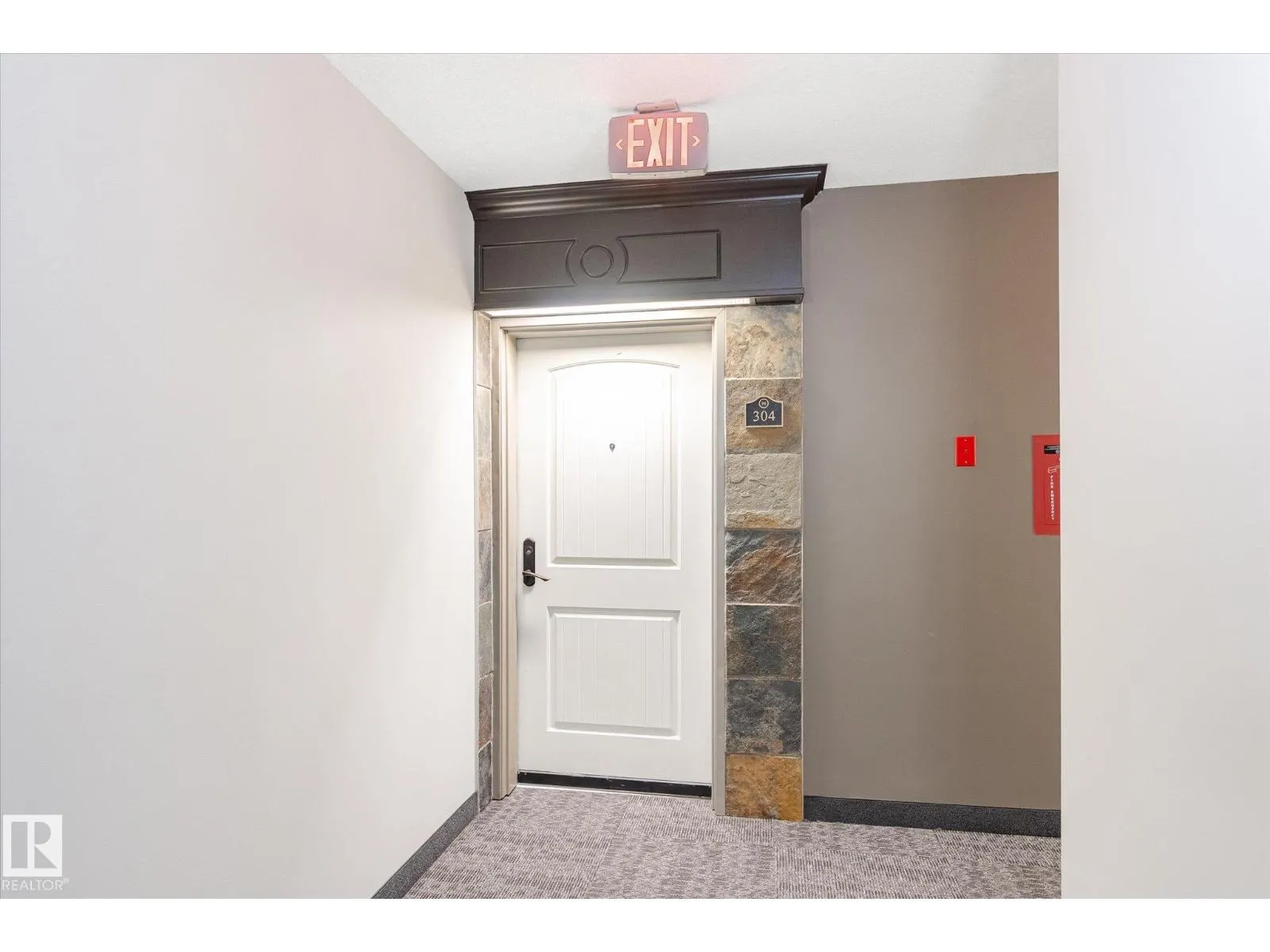 #304 10142 111 ST NW
