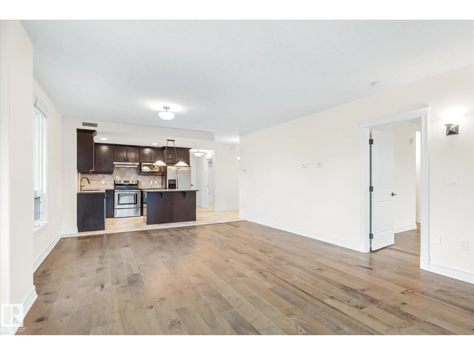 #304 10142 111 ST NW