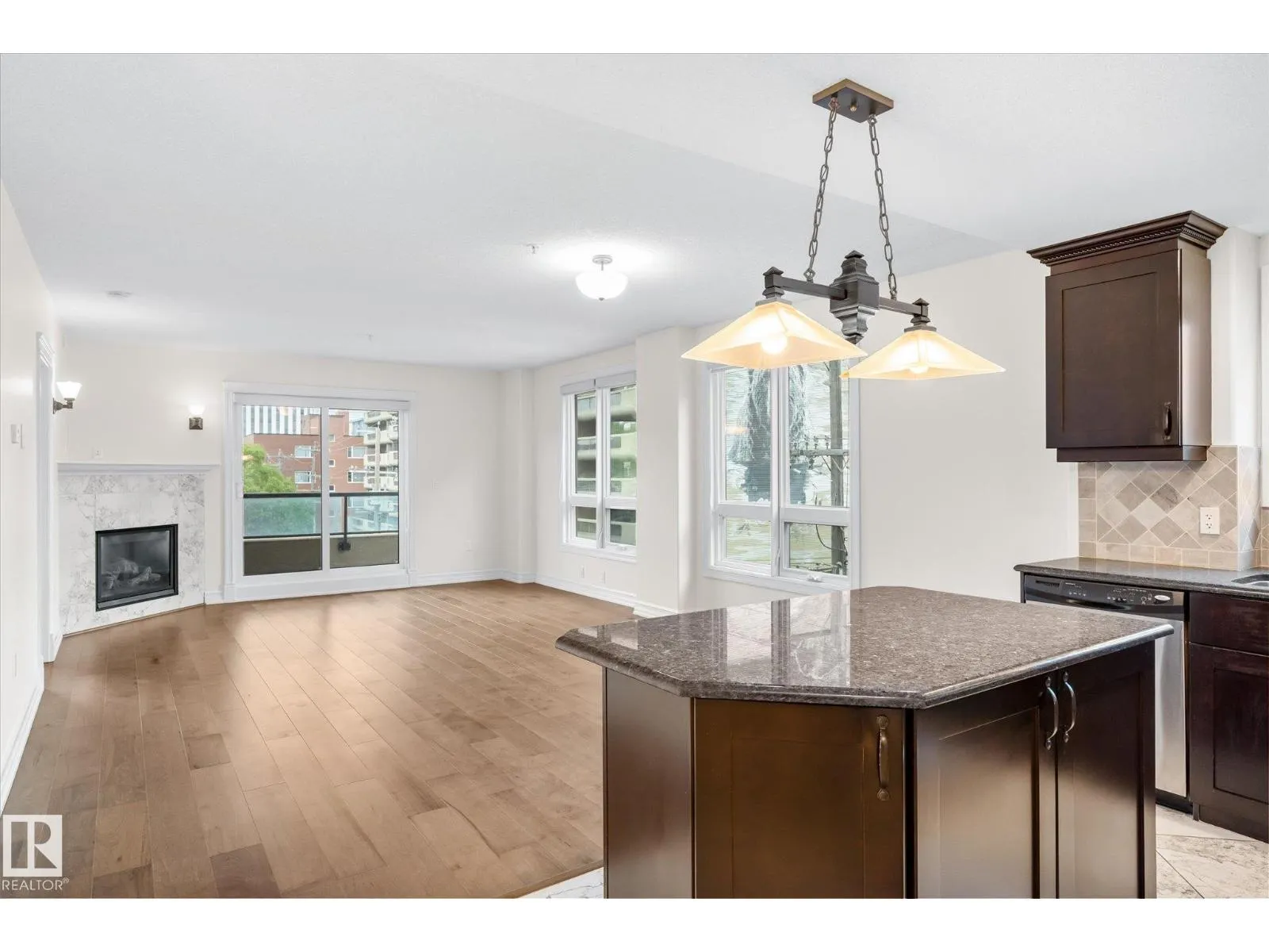 #304 10142 111 ST NW