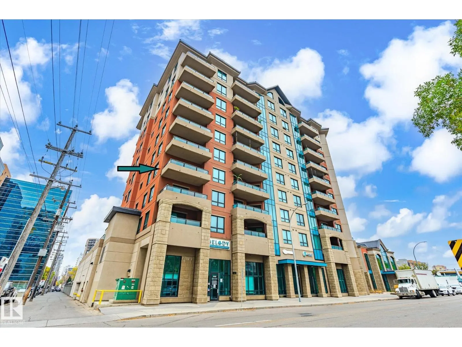#304 10142 111 ST NW