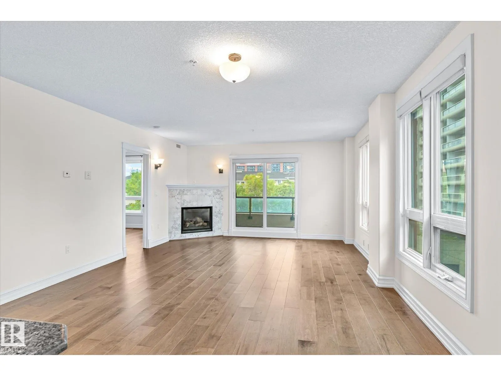 #304 10142 111 ST NW