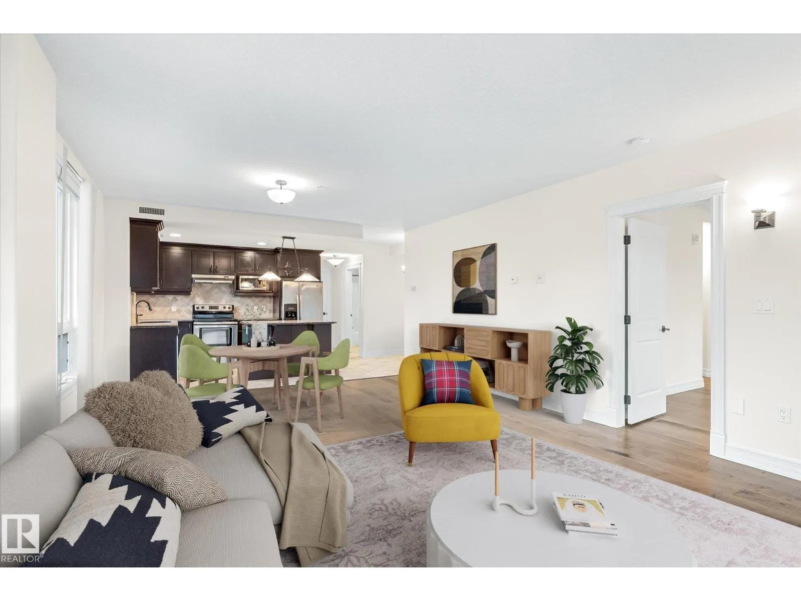 #304 10142 111 ST NW