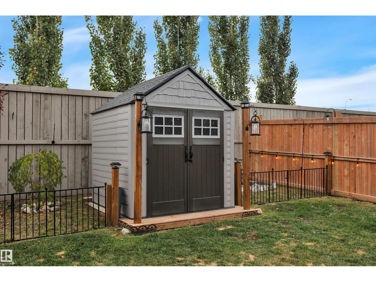 275 LARCH CR