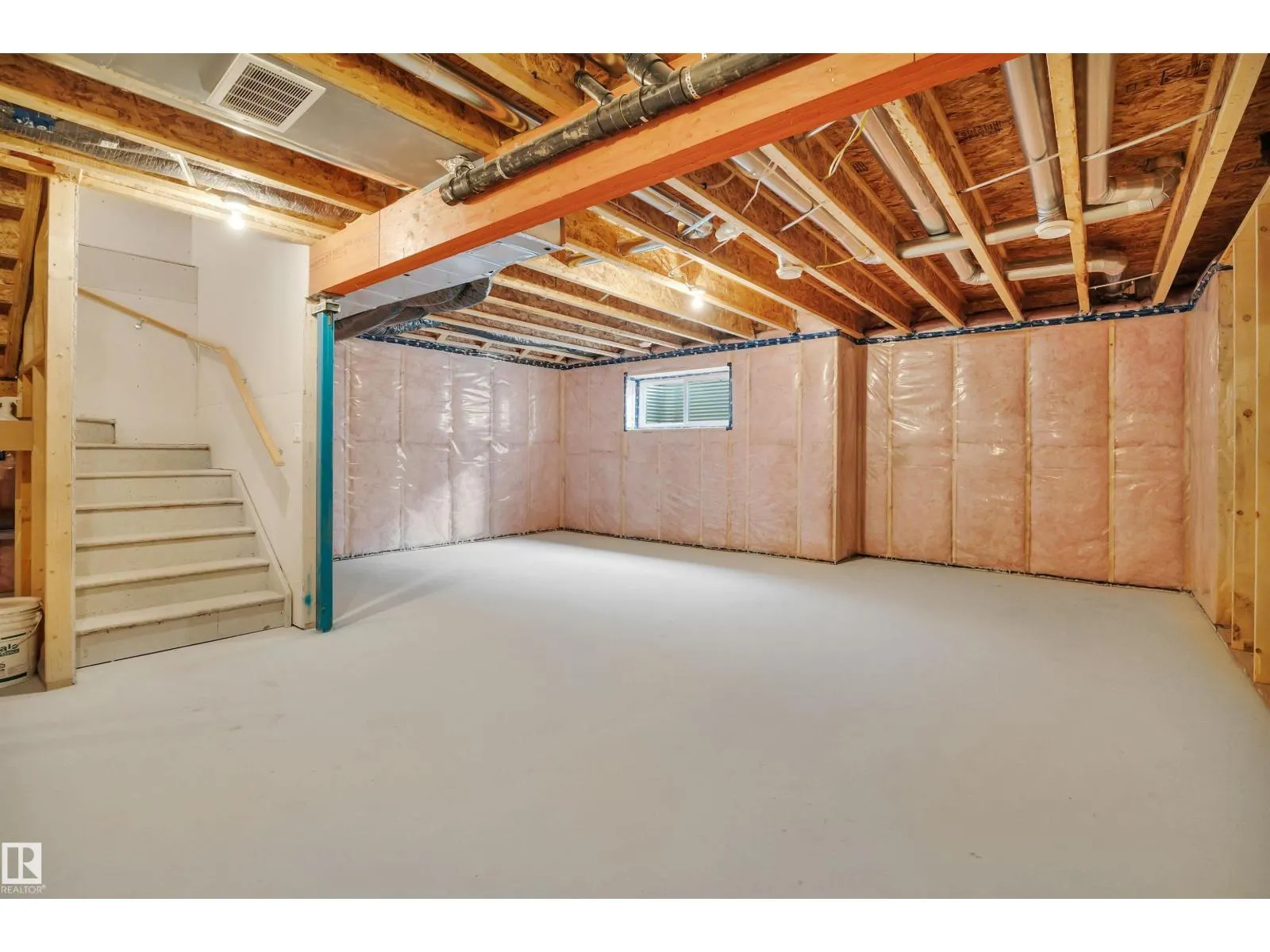 275 LARCH CR