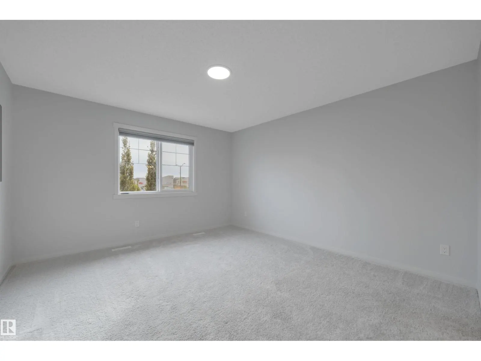 275 LARCH CR