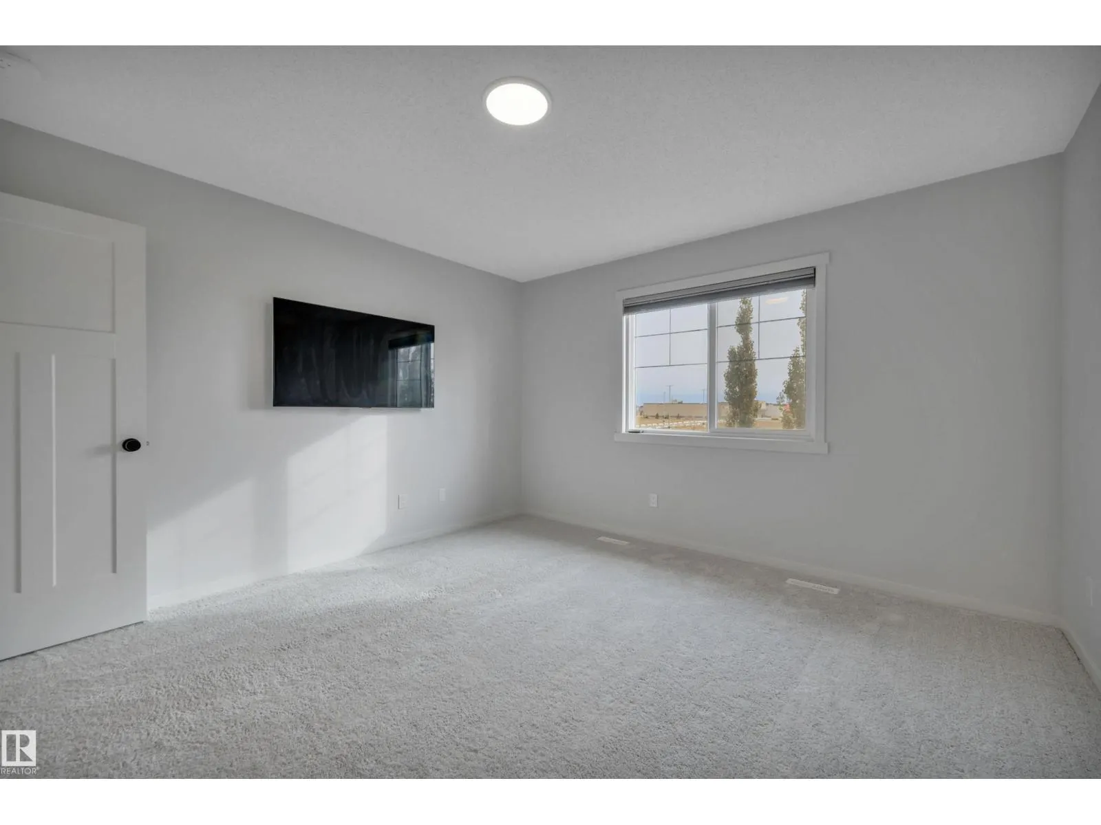 275 LARCH CR