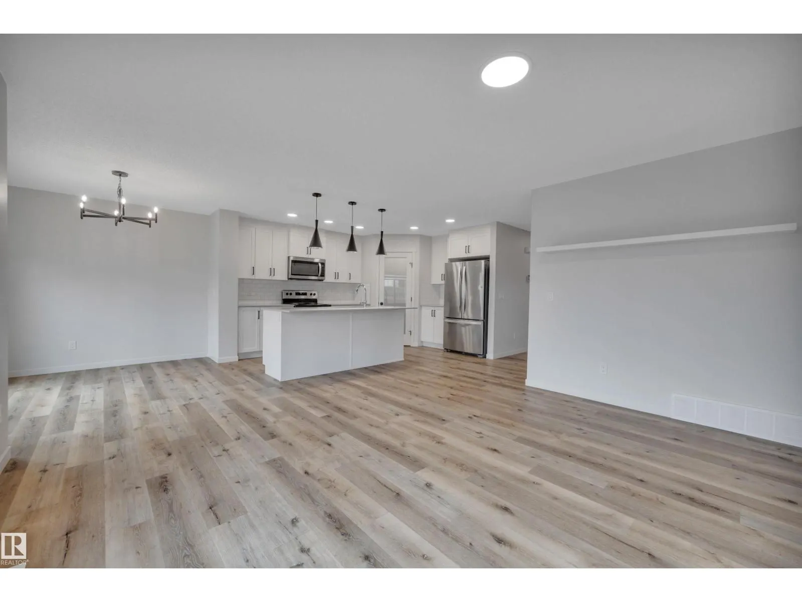 275 LARCH CR