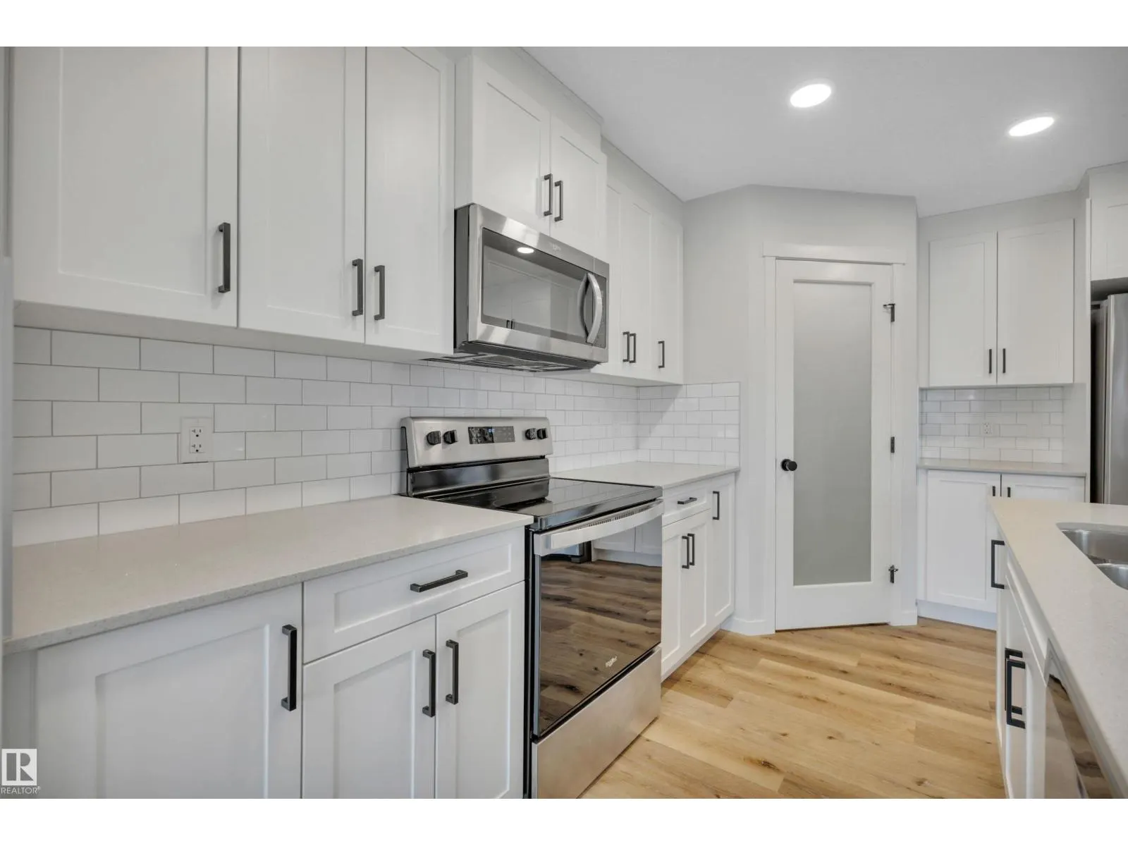 275 LARCH CR