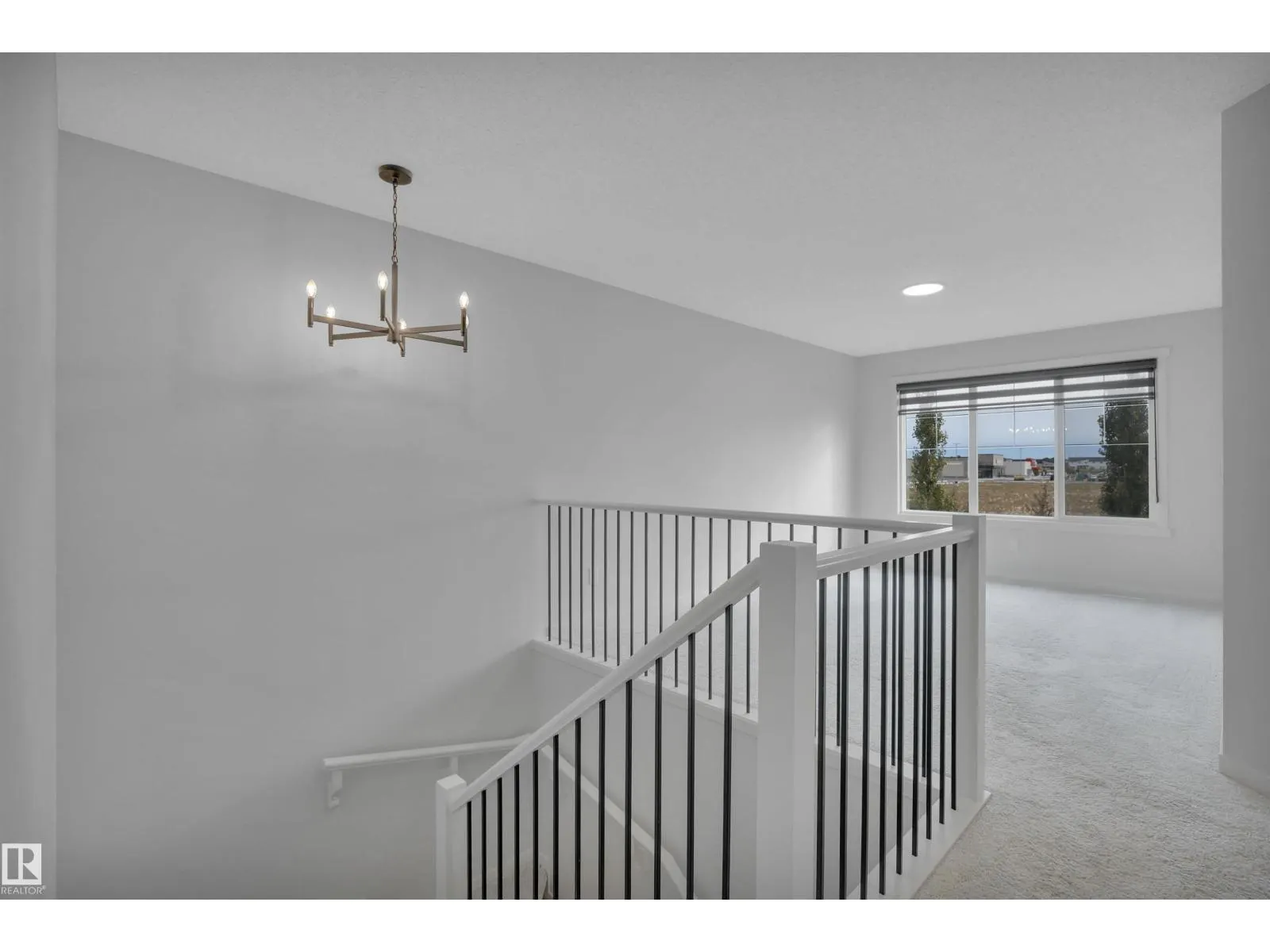 275 LARCH CR