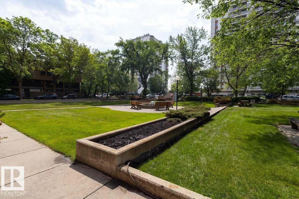 #903 9916 113 ST NW