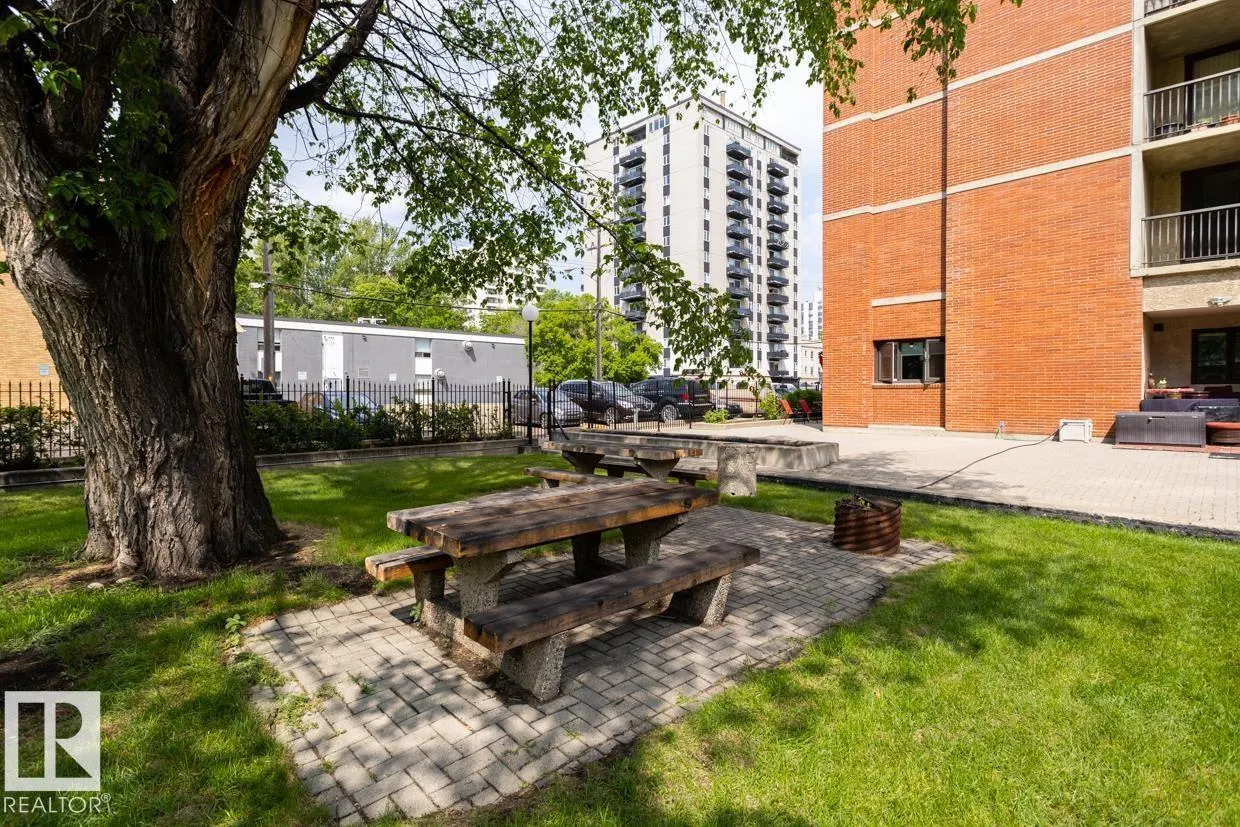 #903 9916 113 ST NW