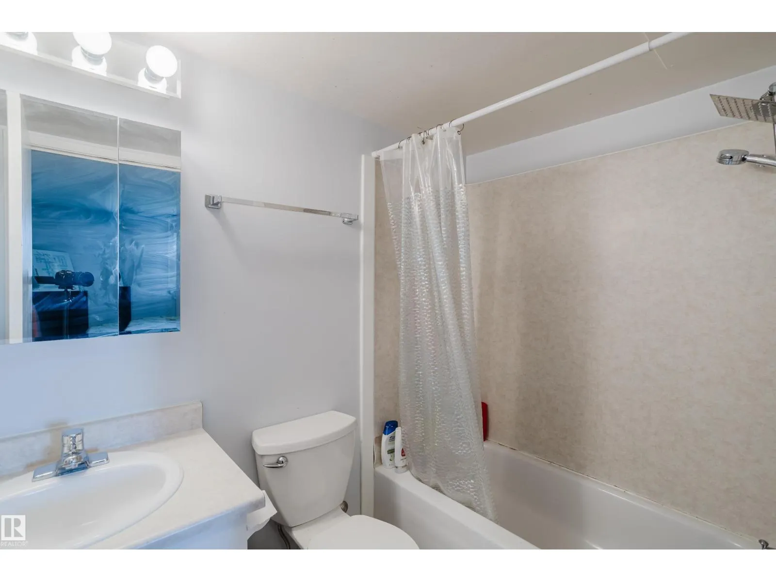 #903 9916 113 ST NW