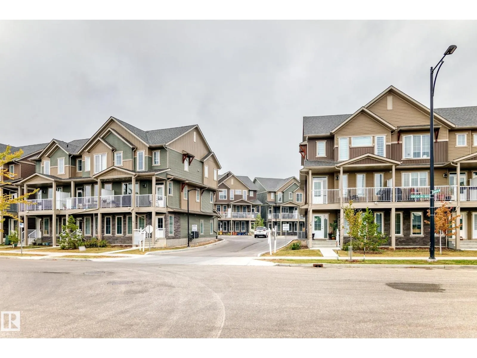 #16 1051 GRAYDON HILL BV SW