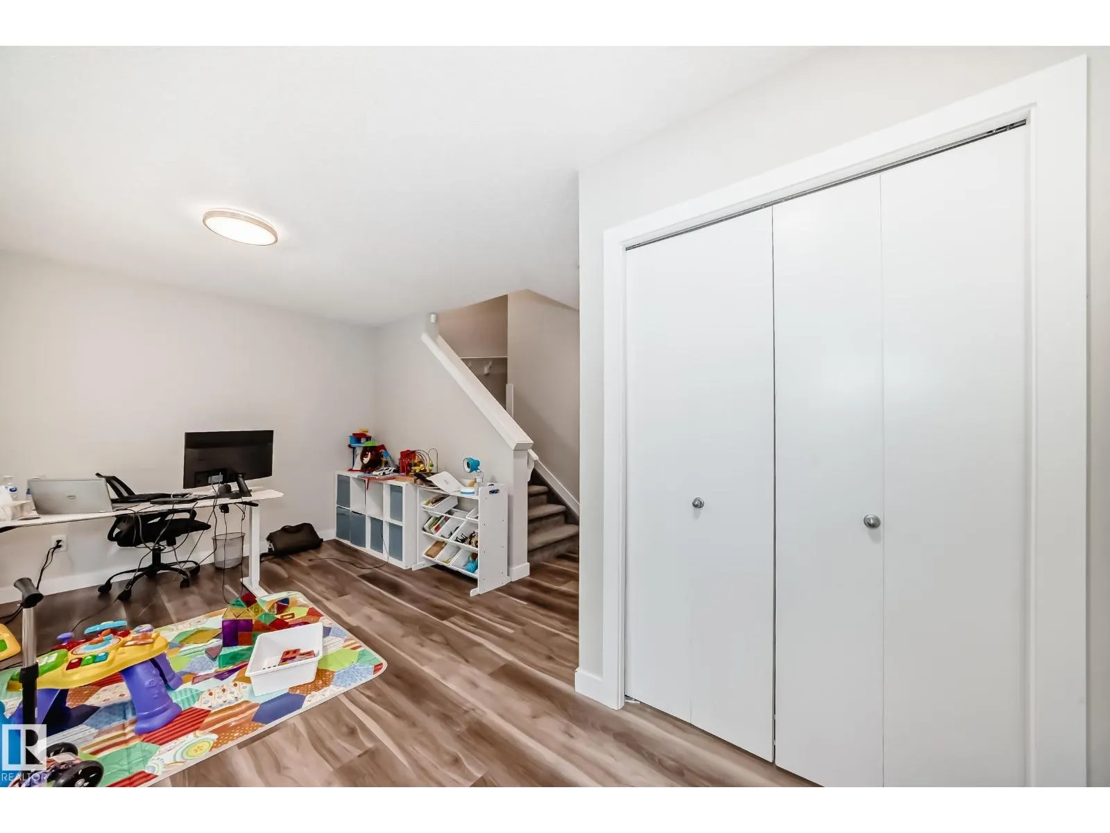 #16 1051 GRAYDON HILL BV SW
